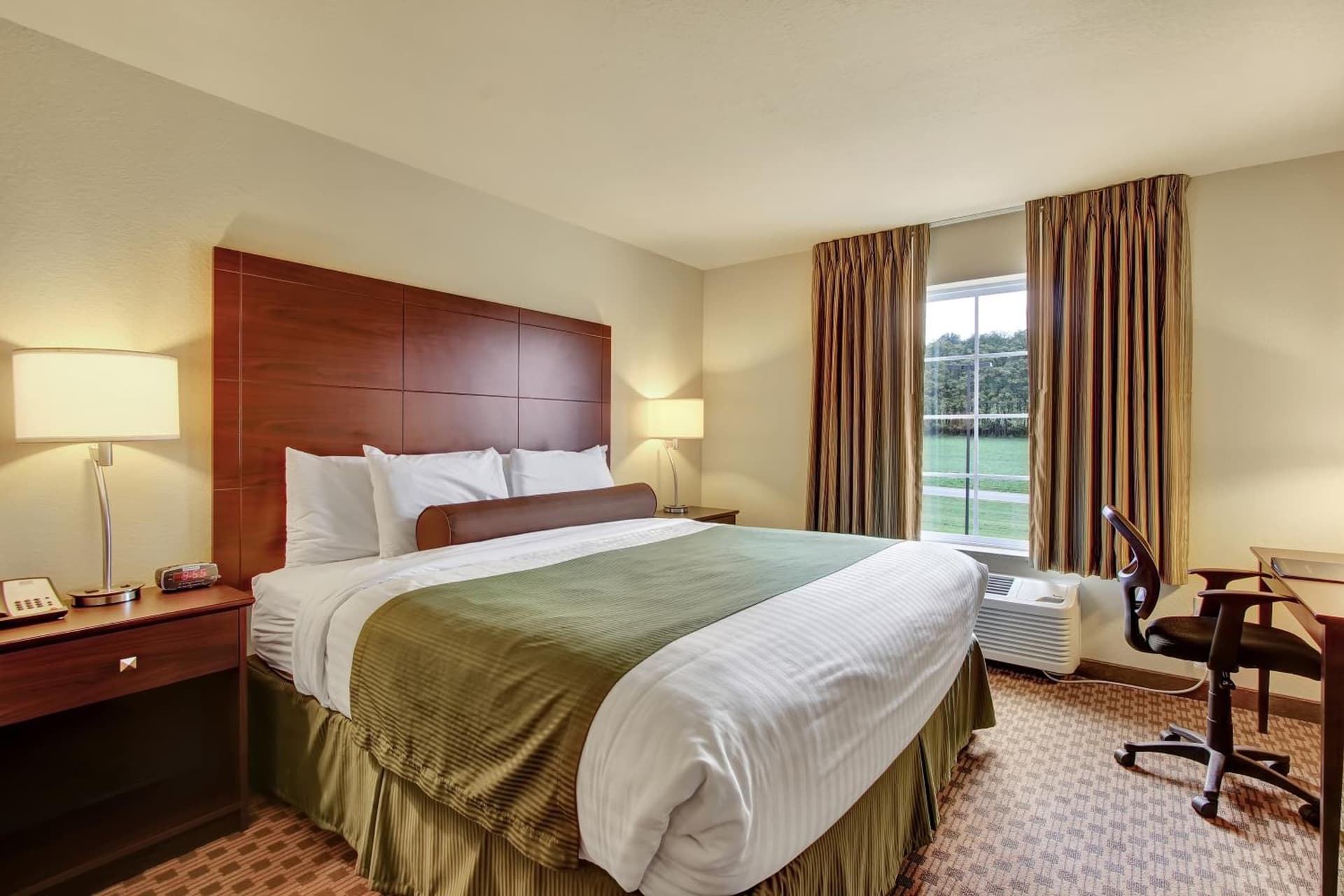 Cobblestone Hotel & Suites - Waynesboro property views in Rouzerville, PA — gallery photo 3