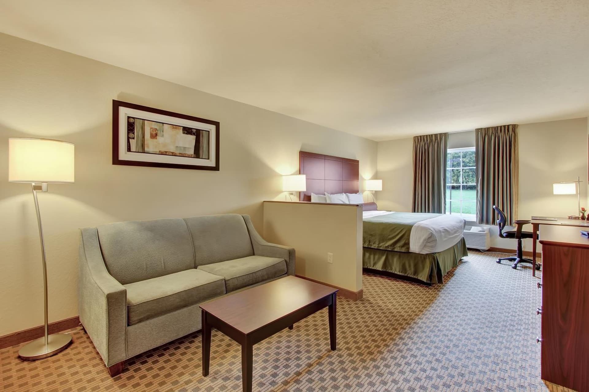 Cobblestone Hotel & Suites - Waynesboro gallery photo in Rouzerville, PA — image 10
