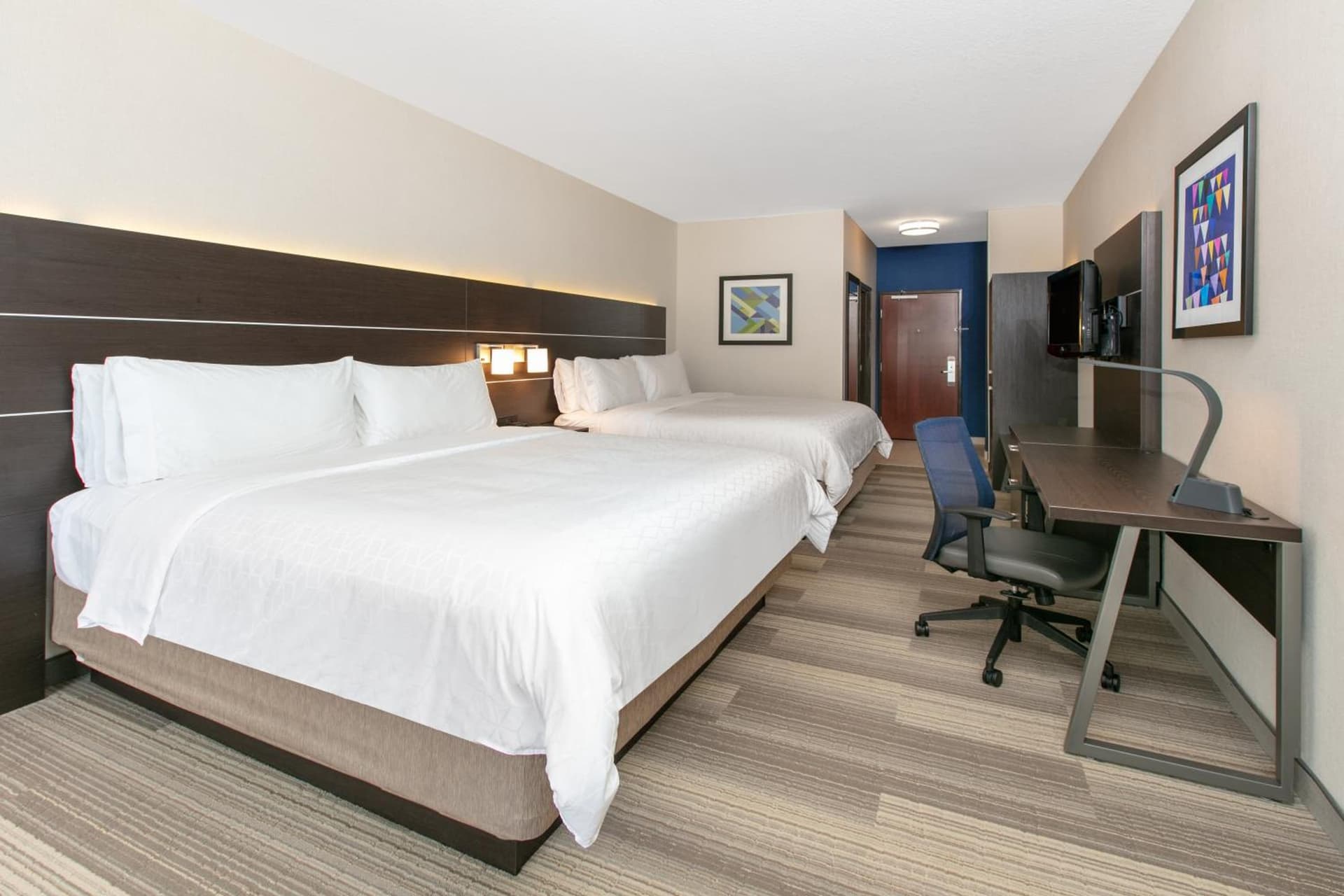 Holiday Inn Express Hotel & Suites Seaside Convention Center by IHG interior in Seaside, OR — gallery photo 2