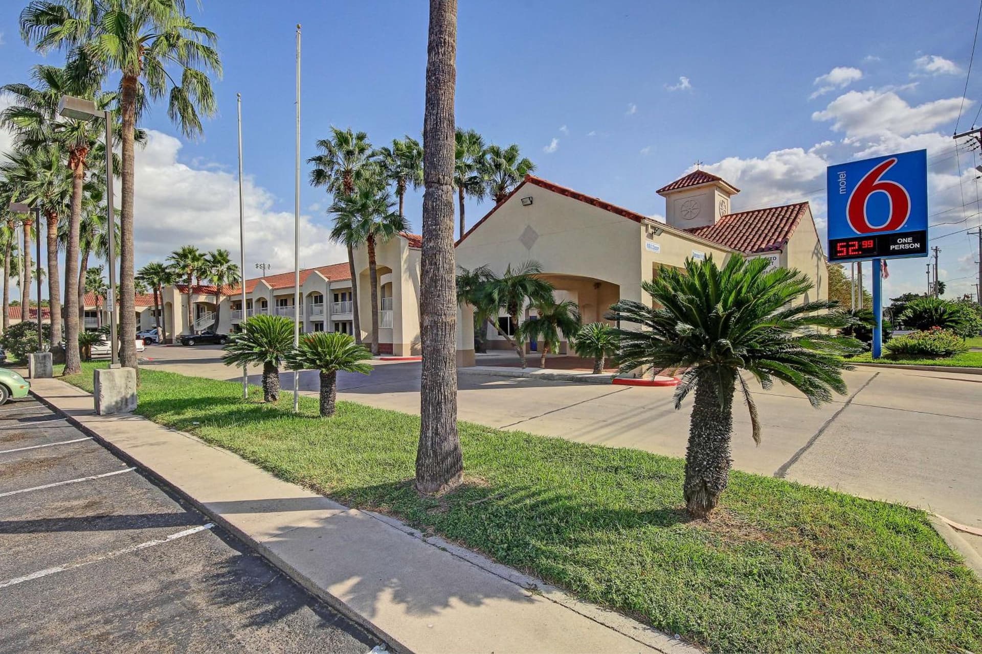 Motel 6-Edinburg, TX property views in Edinburg, TX — gallery photo 3