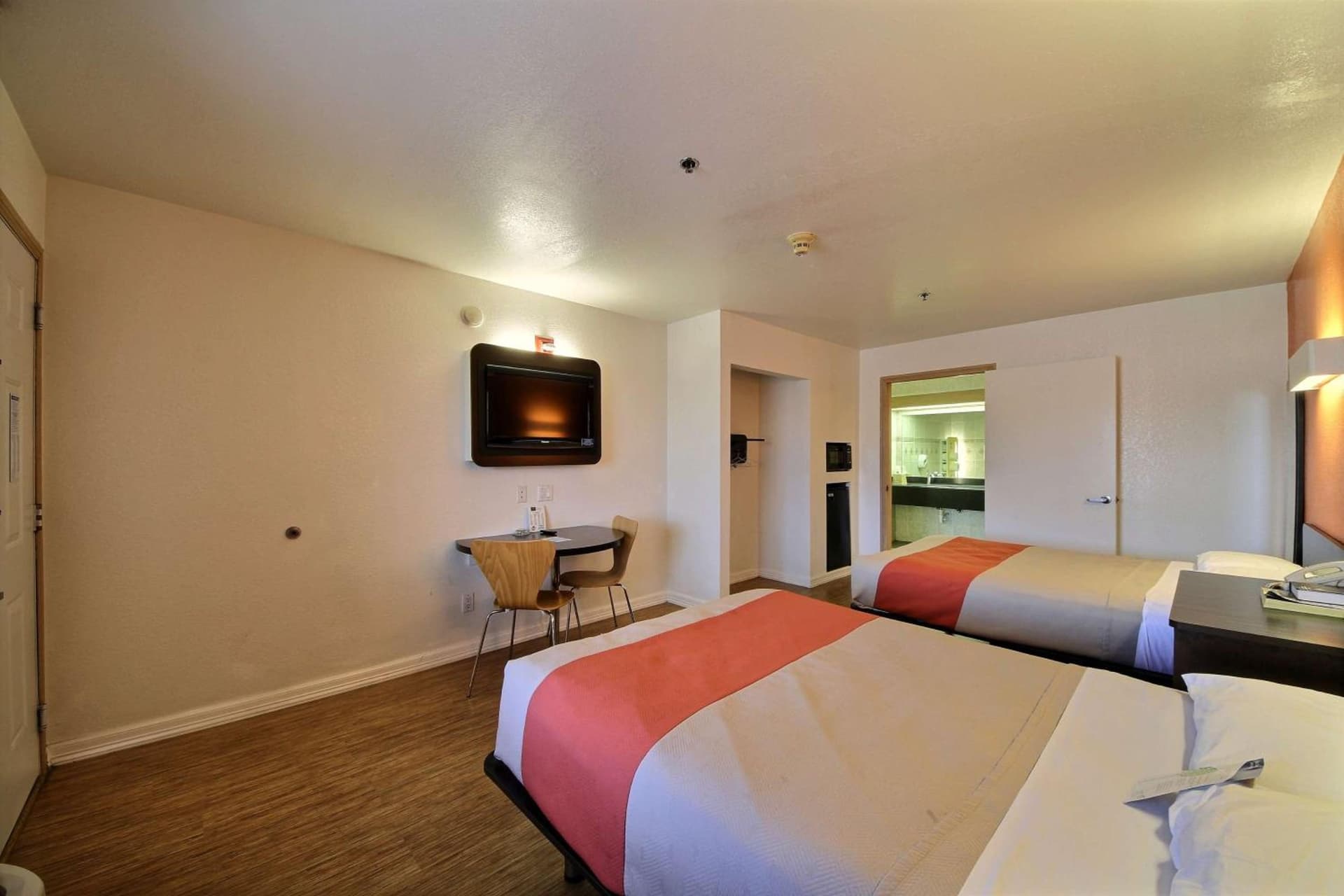 Motel 6-Edinburg, TX gallery photo in Edinburg, TX — image 12