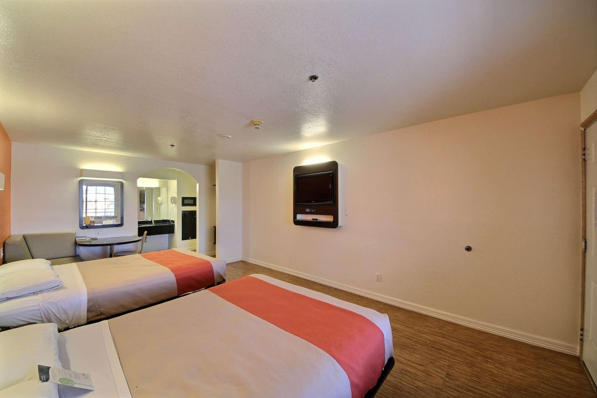 Motel 6-Edinburg, TX gallery photo in Edinburg, TX — image 17