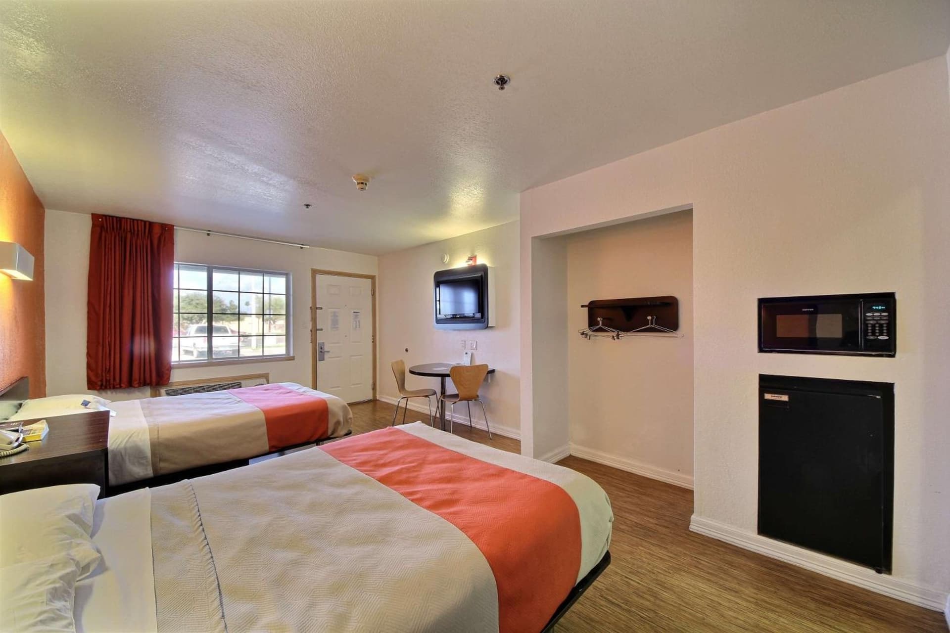 Motel 6-Edinburg, TX gallery photo in Edinburg, TX — image 36