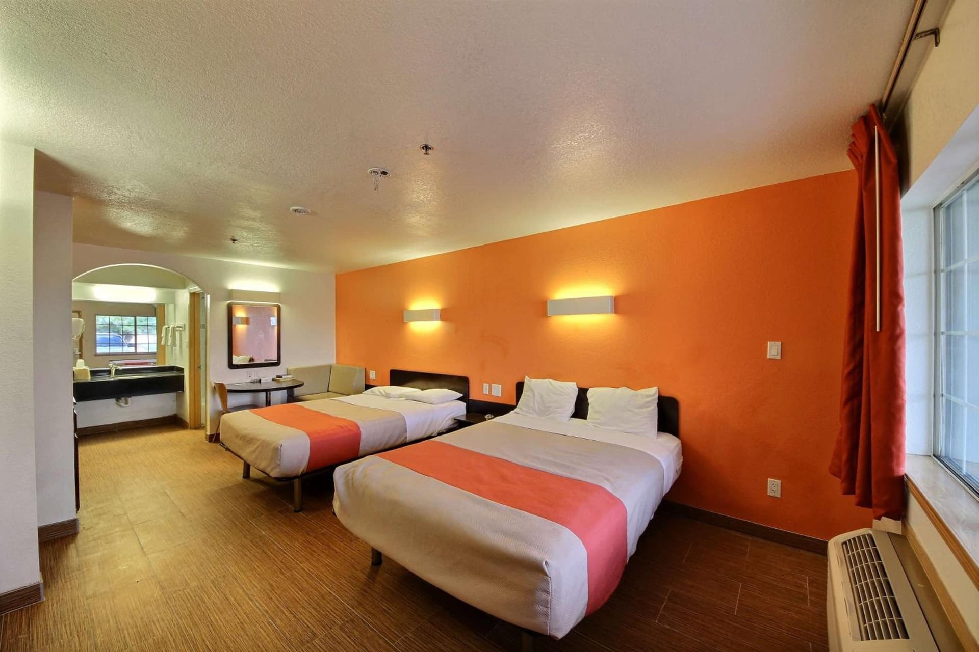 Motel 6-Edinburg, TX interior in Edinburg, TX — gallery photo 2