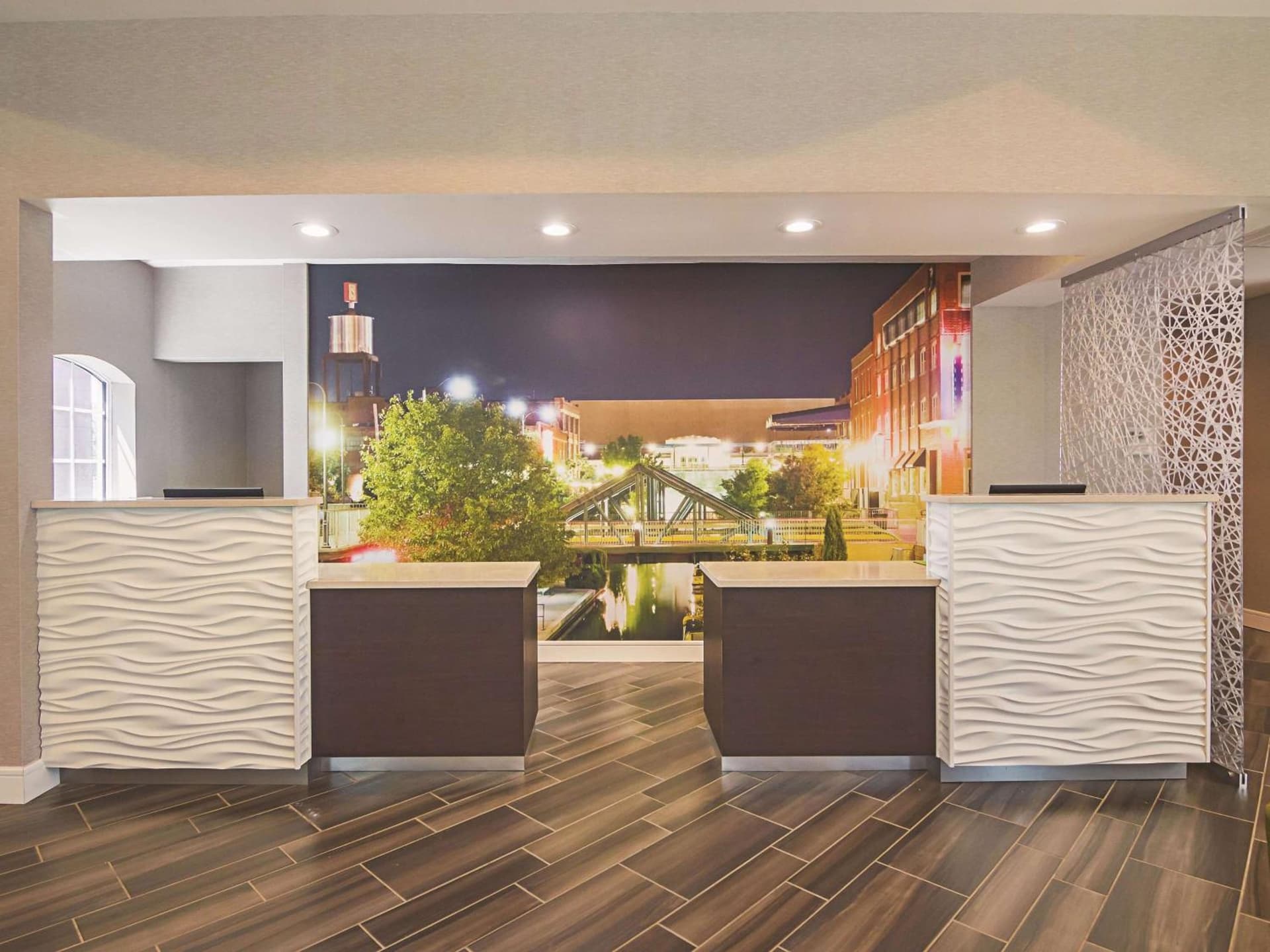 La Quinta by Wyndham Oklahoma City - NW Expwy gallery photo in Oklahoma City, OK — image 11