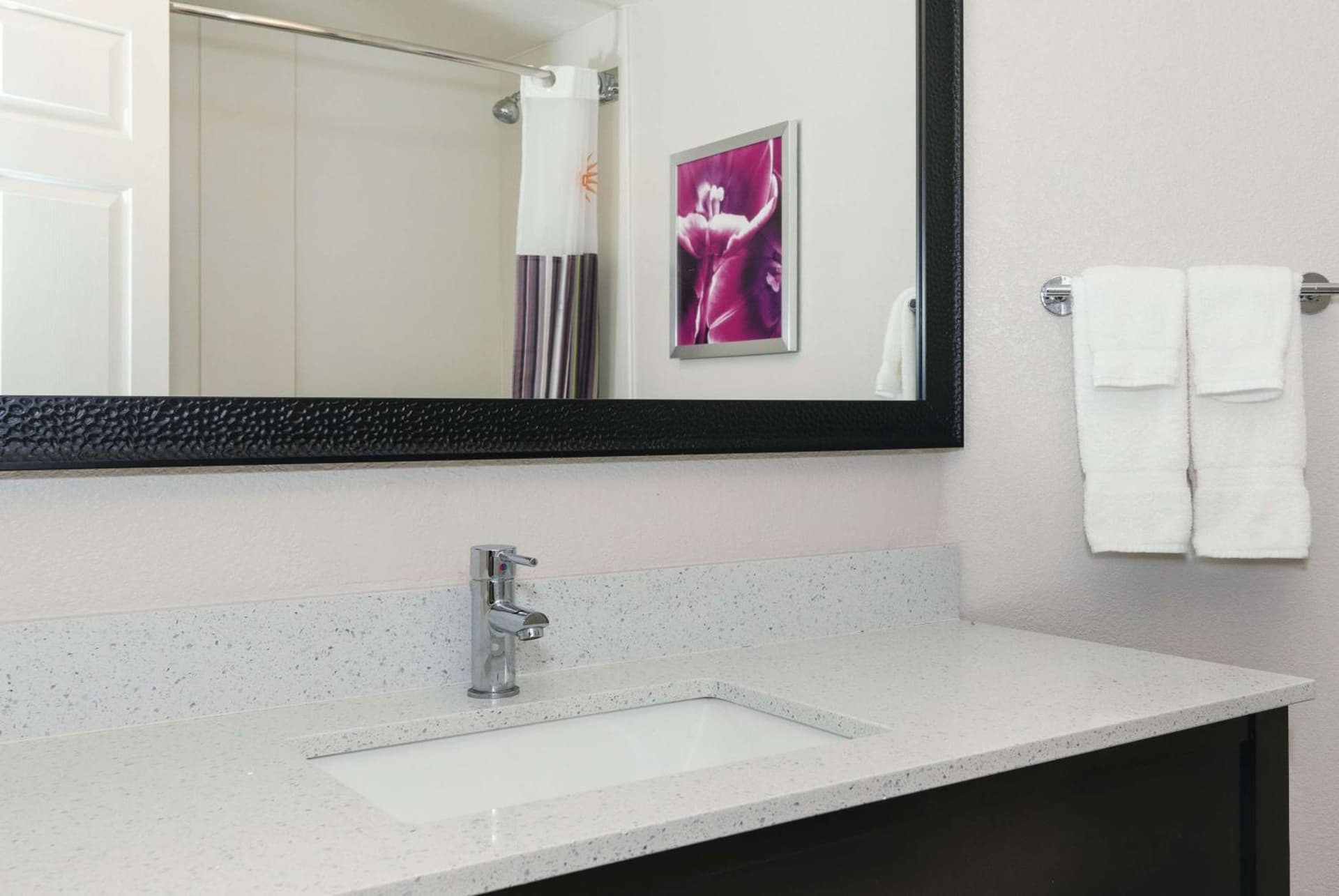 La Quinta Inn & Suites by Wyndham Ontario Airport gallery photo in Ontario, CA — image 38
