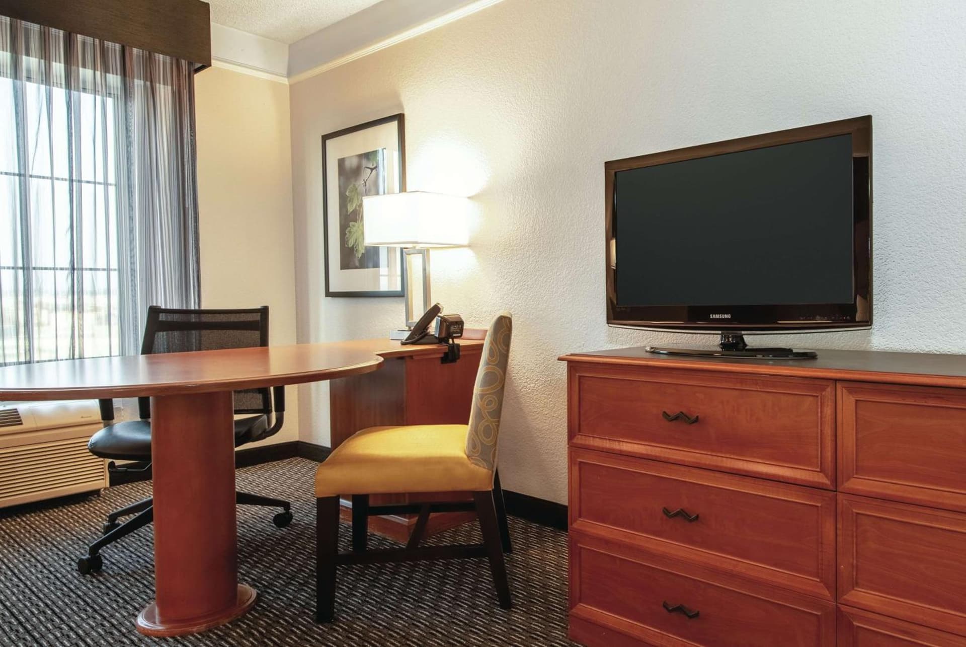 La Quinta Inn & Suites by Wyndham Ontario Airport gallery photo in Ontario, CA — image 54