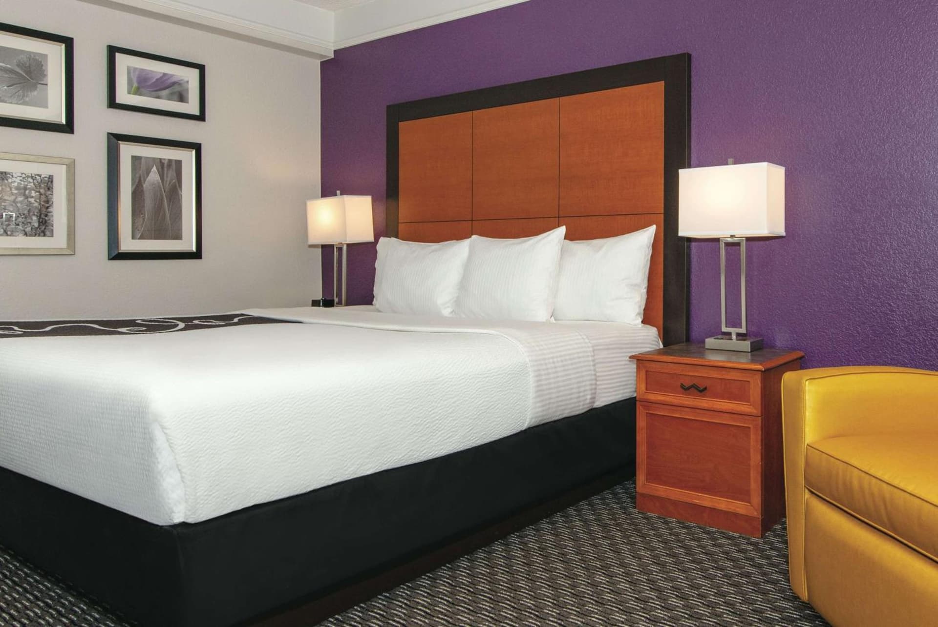 La Quinta Inn & Suites by Wyndham Ontario Airport gallery photo in Ontario, CA — image 8