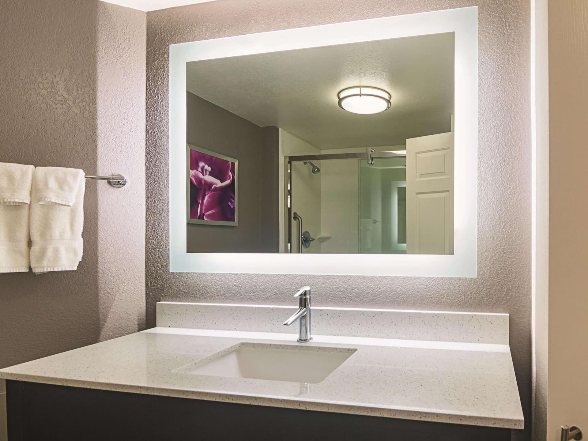 La Quinta by Wyndham Oklahoma City - NW Expwy gallery photo in Oklahoma City, OK — image 47