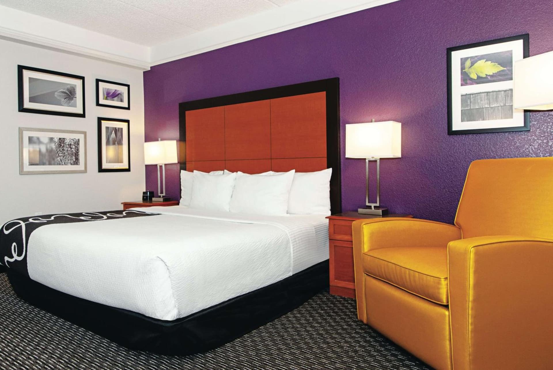 La Quinta Inn & Suites by Wyndham Ontario Airport gallery photo in Ontario, CA — image 9