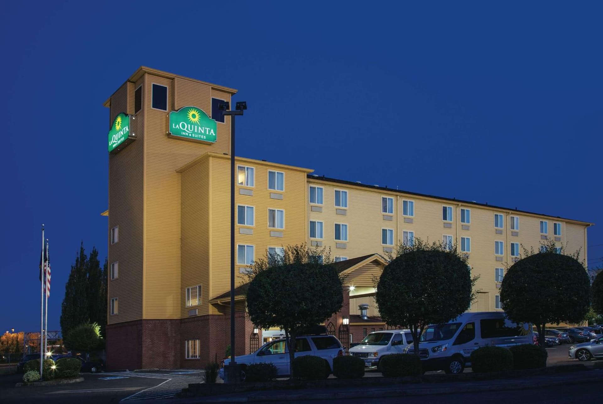 La Quinta by Wyndham Portland Airport featured exterior or lobby in Portland, OR — similar hotel