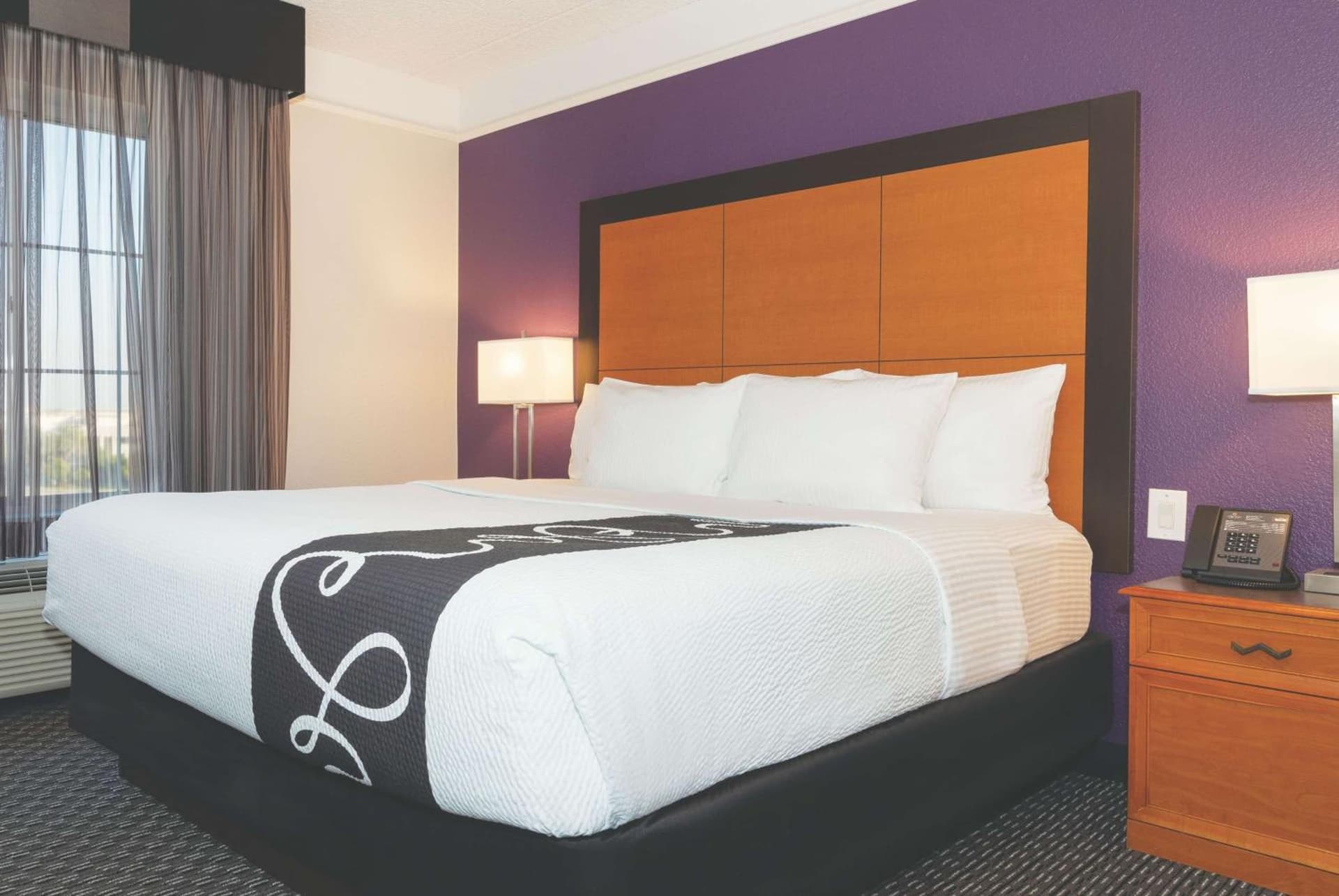 La Quinta Inn & Suites by Wyndham Ontario Airport gallery photo in Ontario, CA — image 29