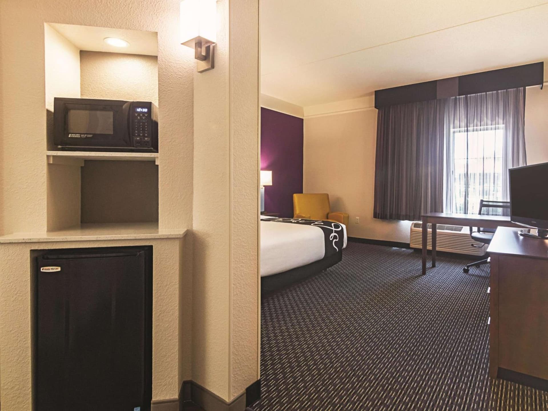 La Quinta by Wyndham Oklahoma City - NW Expwy gallery photo in Oklahoma City, OK — image 8