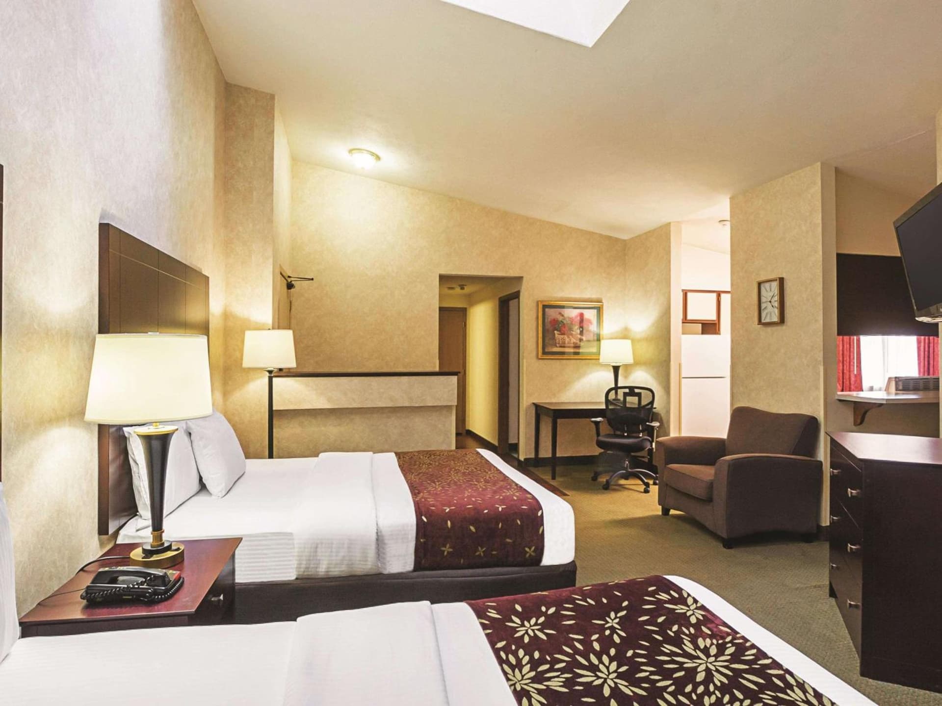 La Quinta by Wyndham Woodburn gallery photo in Woodburn, OR — image 9