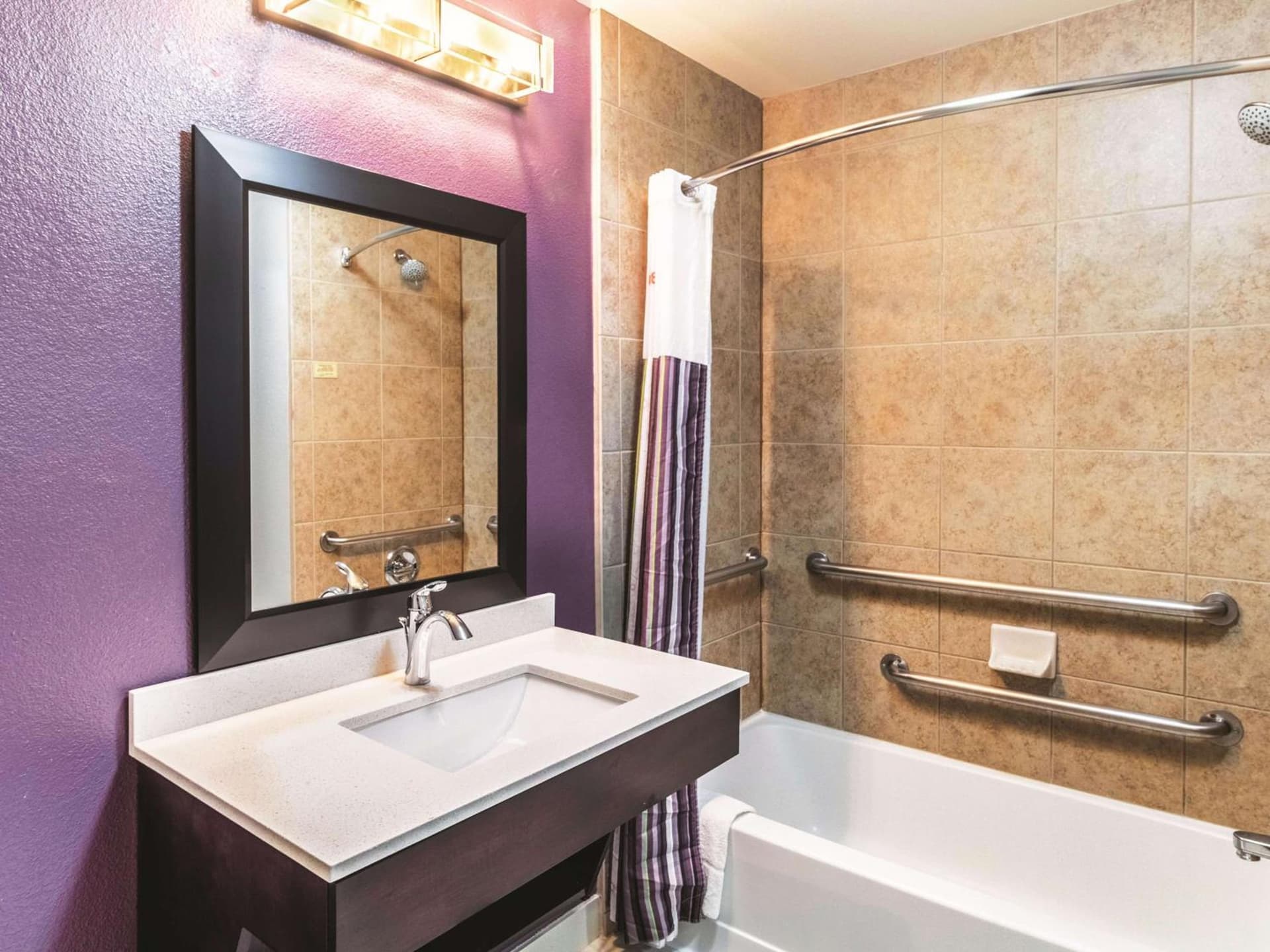 La Quinta by Wyndham Mission at West McAllen property views in Mission, TX — gallery photo 3