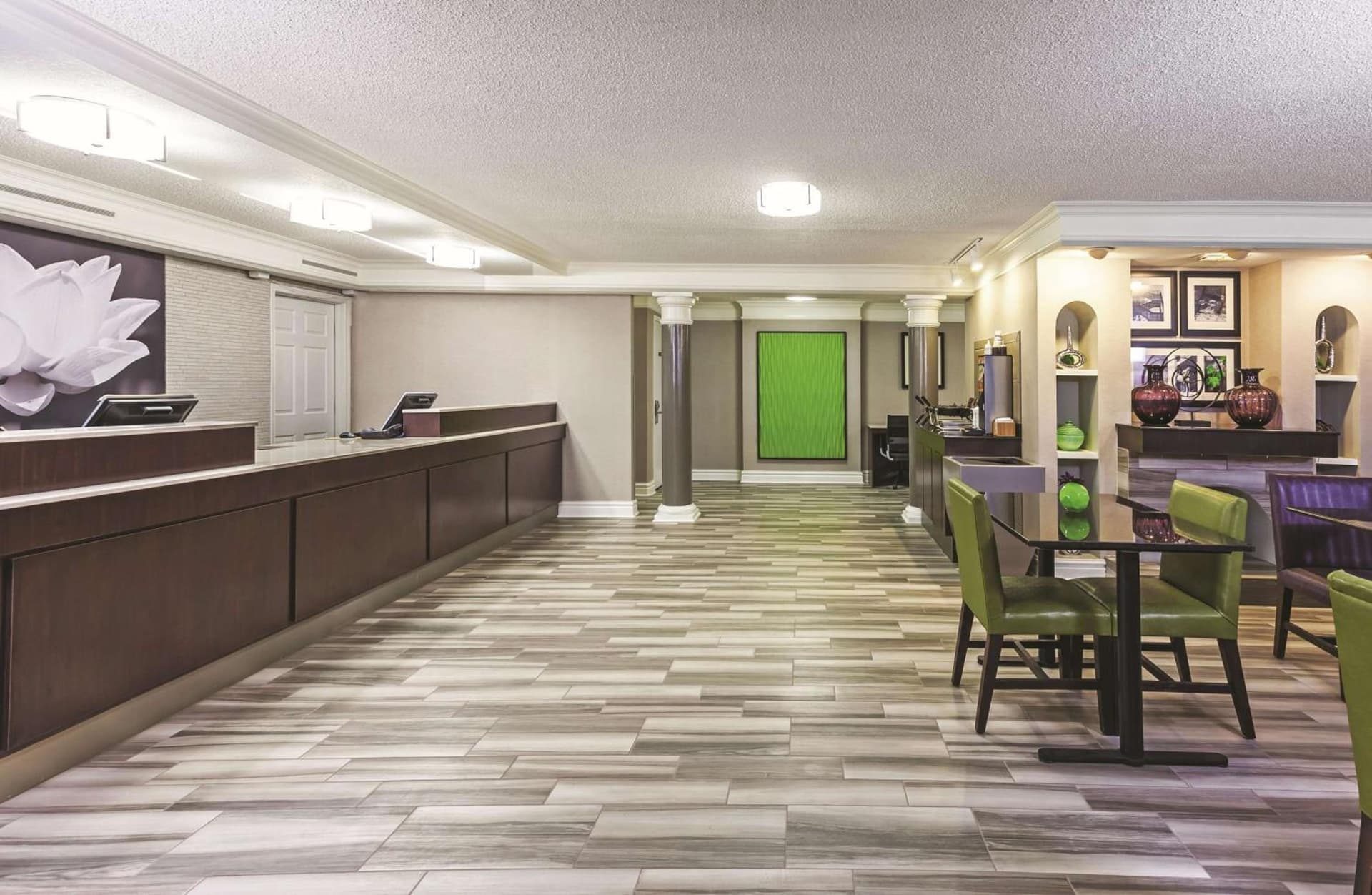 La Quinta Inn by Wyndham Midland property views in Midland, TX — gallery photo 3