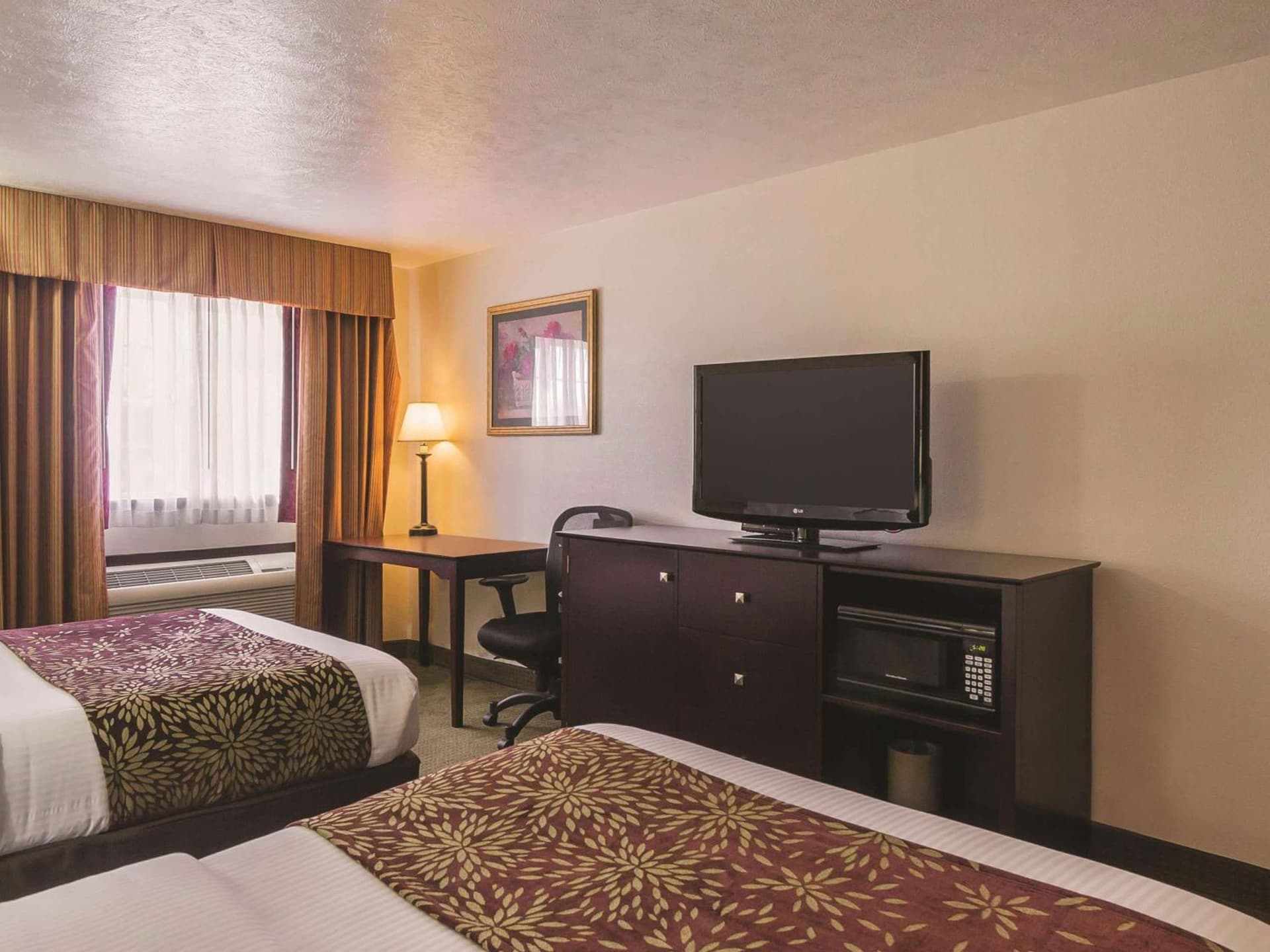 La Quinta by Wyndham Woodburn gallery photo in Woodburn, OR — image 22