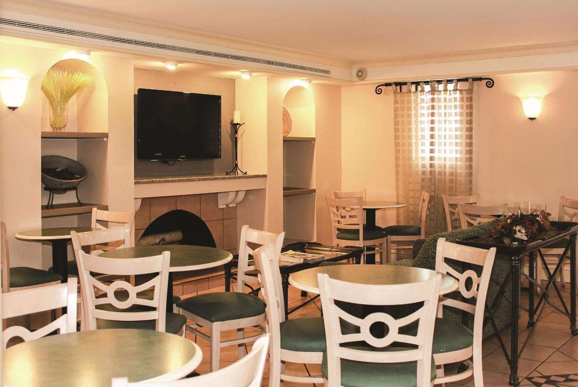 La Quinta Inn by Wyndham Tyler gallery photo in Tyler, TX — image 28