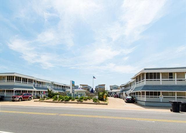 Saltaire Cottages featured exterior or lobby in Kitty Hawk Beach, NC — similar hotel
