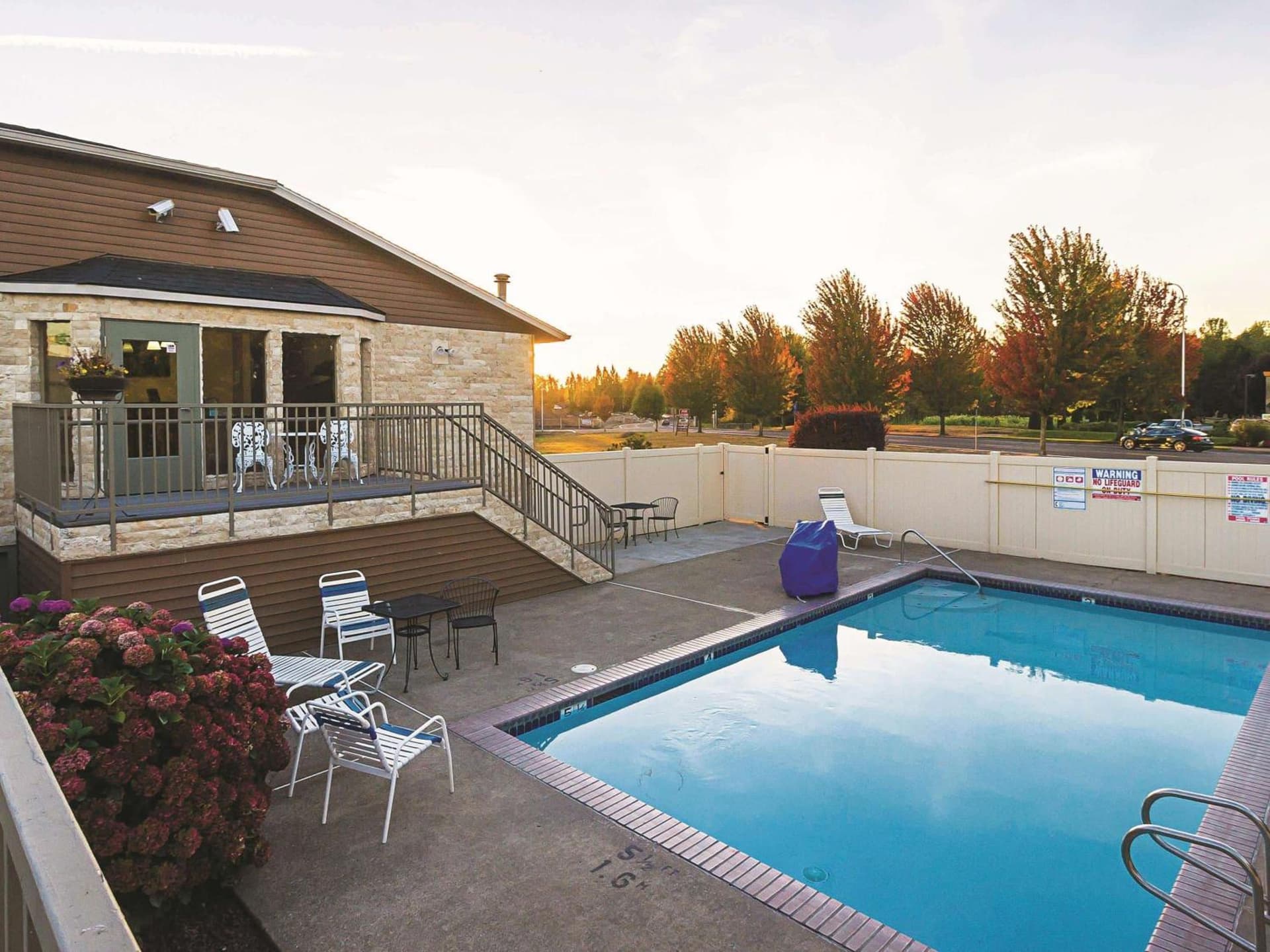 La Quinta by Wyndham Woodburn gallery photo in Woodburn, OR — image 6