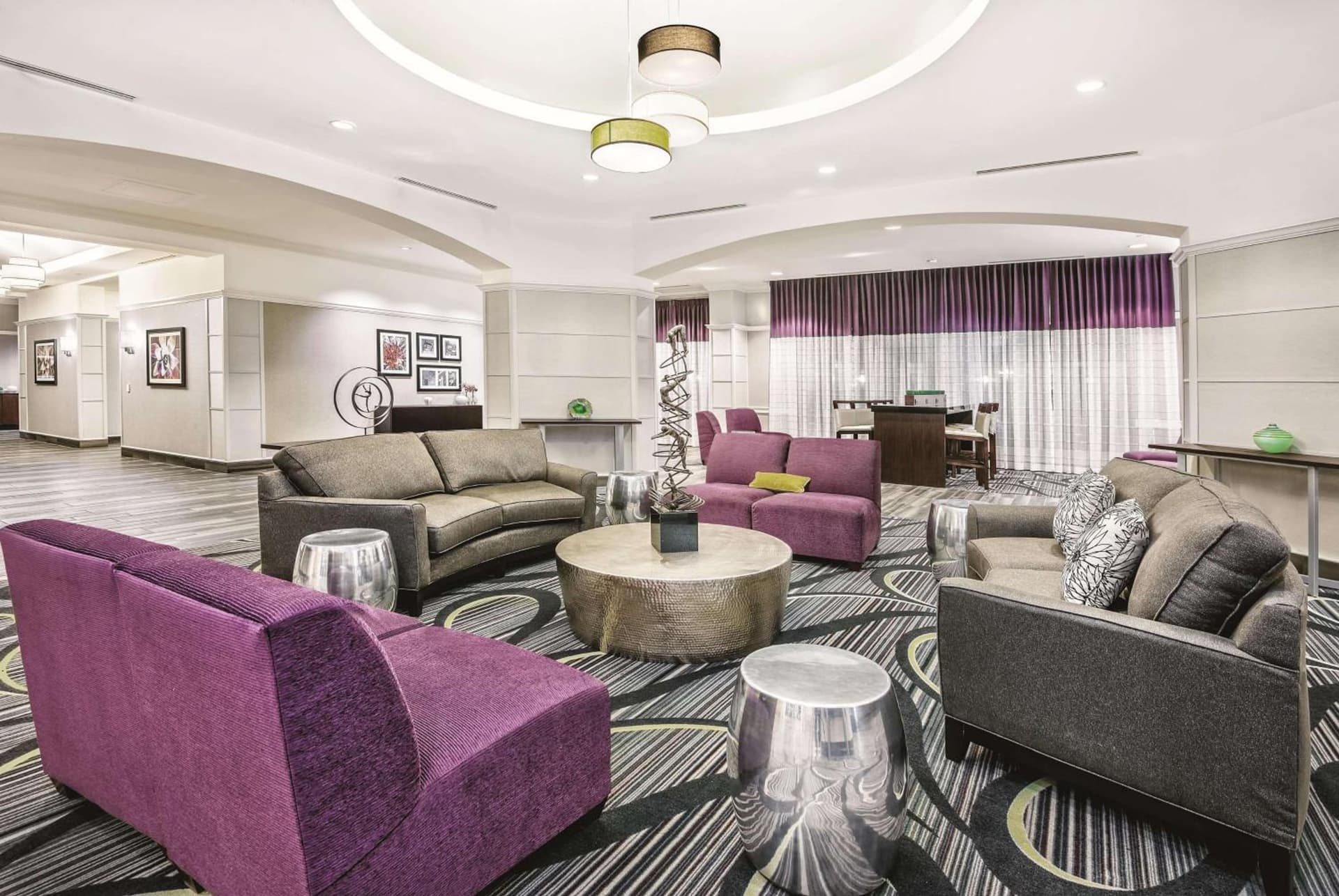 La Quinta Inn & Suites by Wyndham San Antonio Riverwalk gallery photo in San Antonio, TX — image 29