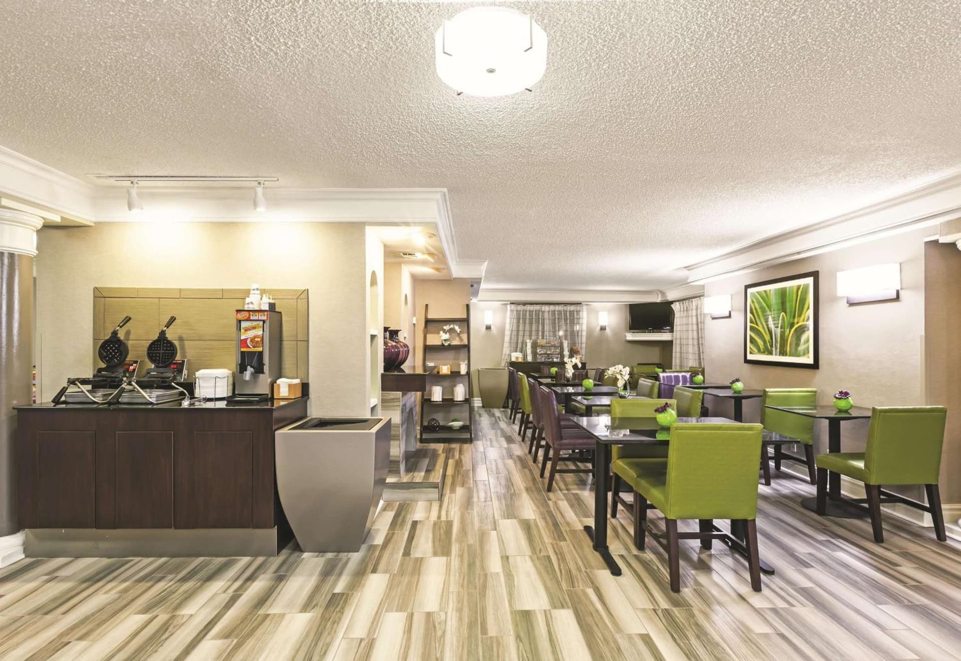 La Quinta Inn by Wyndham Midland gallery photo in Midland, TX — image 17
