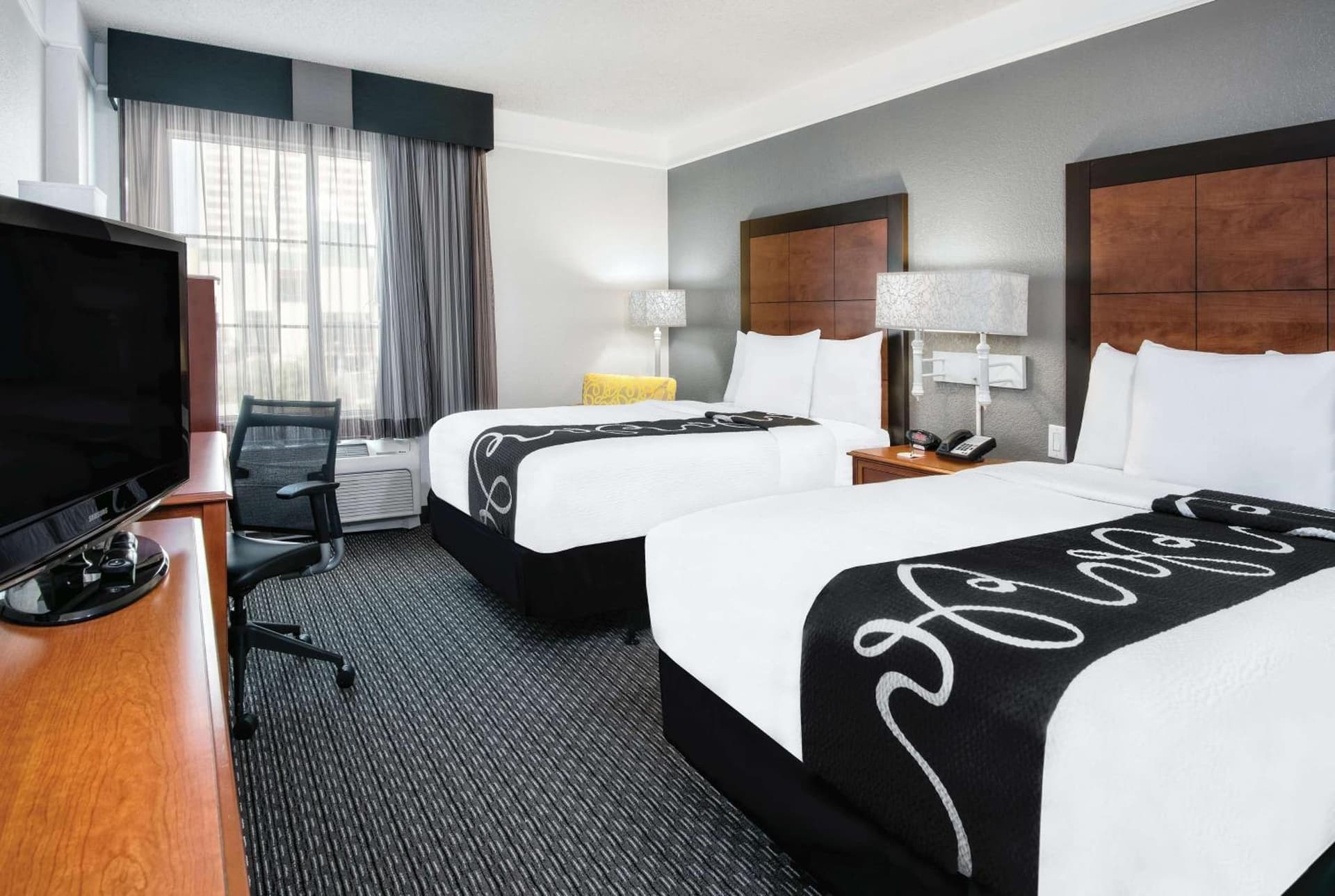 La Quinta Inn & Suites by Wyndham San Antonio Riverwalk gallery photo in San Antonio, TX — image 38