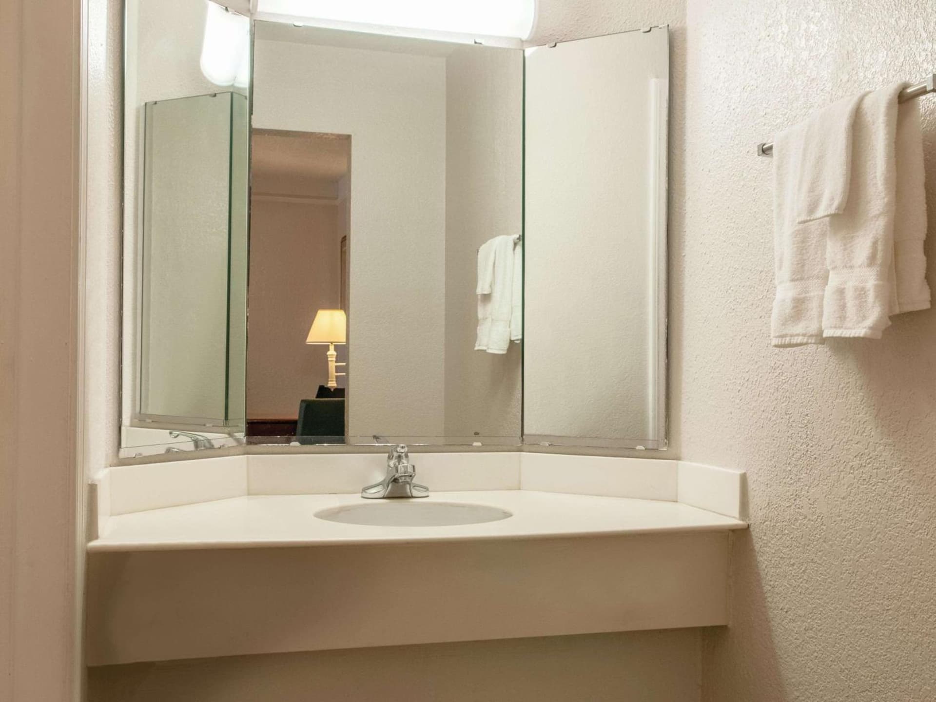 La Quinta Inn by Wyndham New Orleans Veterans / Metairie gallery photo in Metairie, LA — image 32