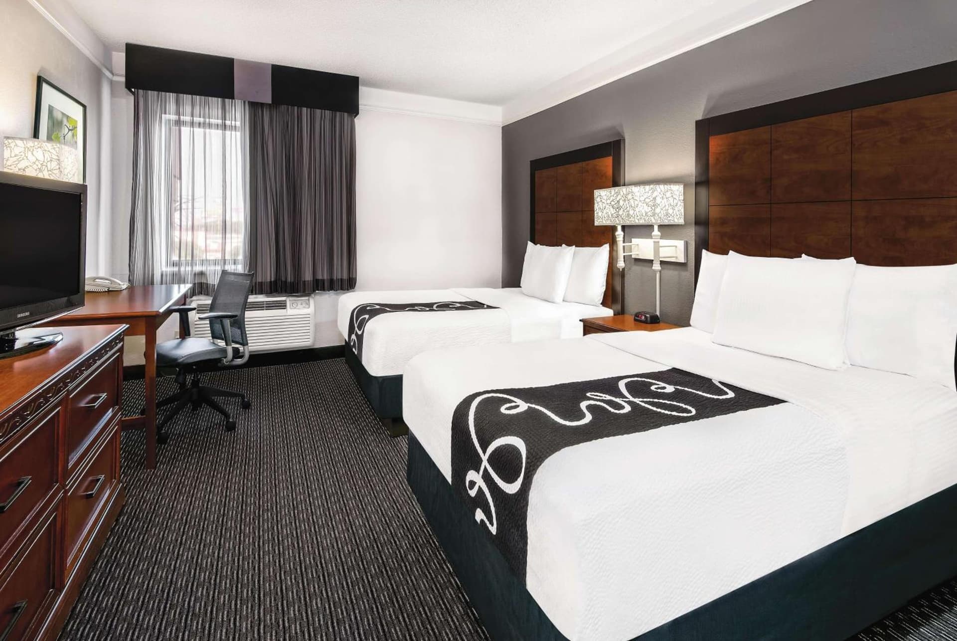 La Quinta Inn & Suites by Wyndham San Antonio Riverwalk gallery photo in San Antonio, TX — image 25