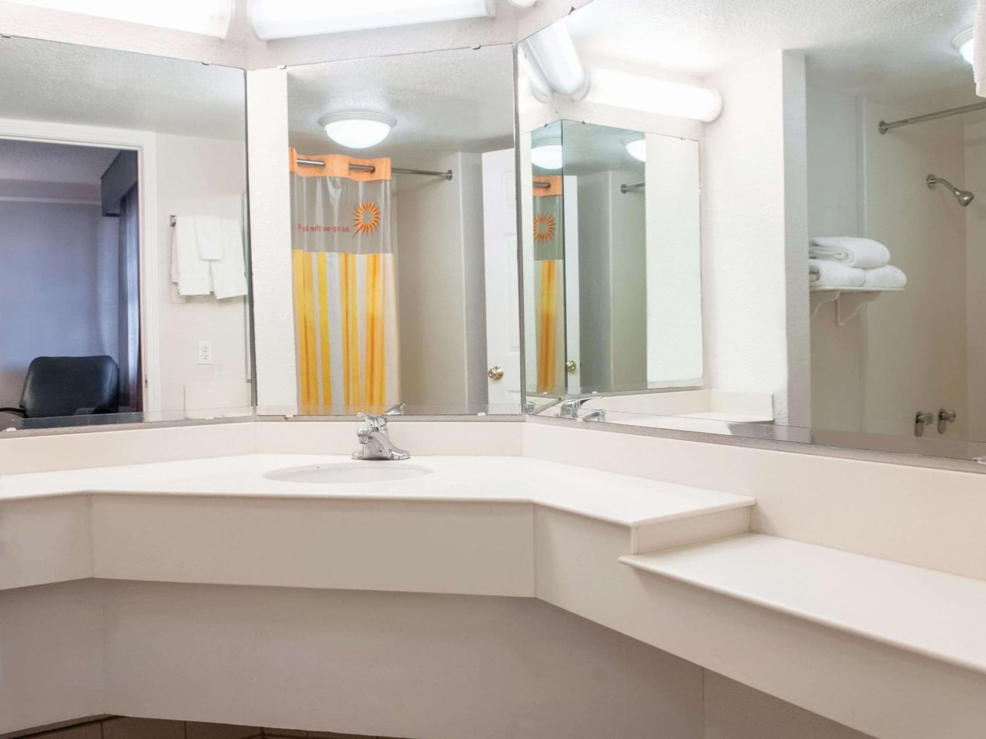 La Quinta Inn by Wyndham New Orleans Veterans / Metairie gallery photo in Metairie, LA — image 31