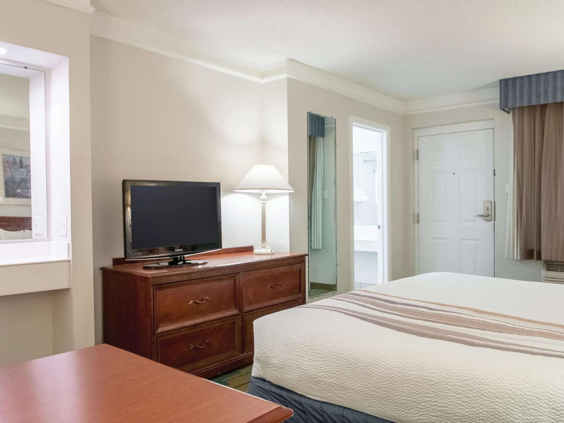 La Quinta Inn by Wyndham New Orleans Veterans / Metairie gallery photo in Metairie, LA — image 5