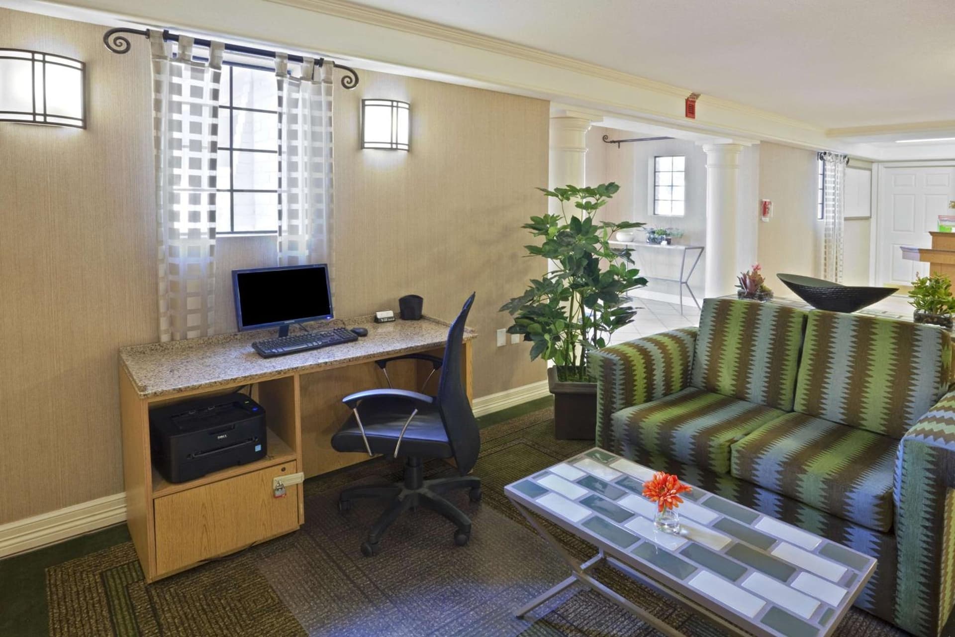 La Quinta Inn by Wyndham Phoenix Sky Harbor Airport gallery photo in Tempe, AZ — image 18