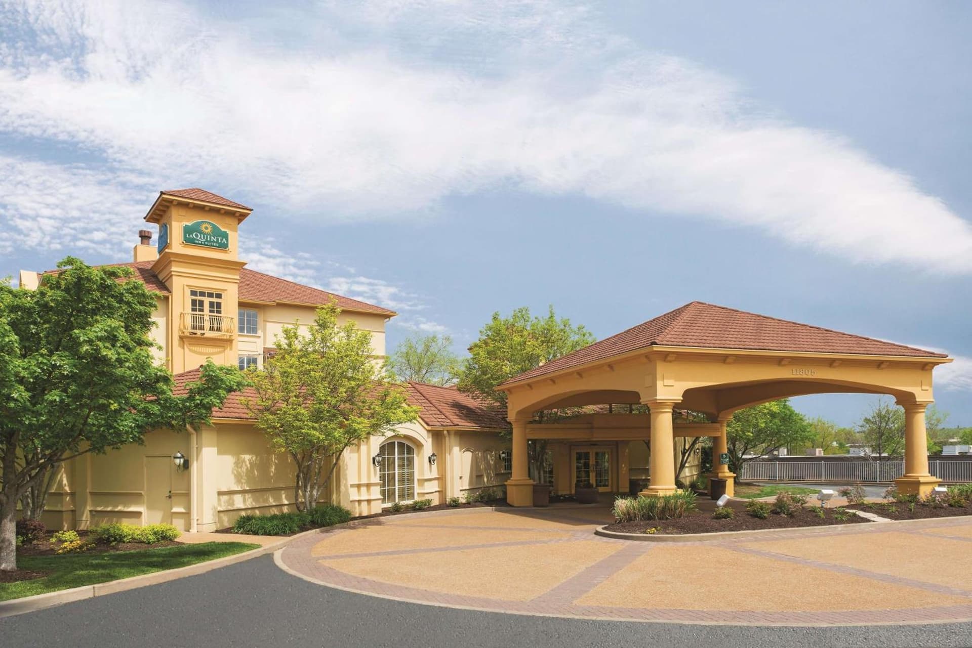 La Quinta by Wyndham St. Louis Westport featured exterior or lobby in Saint Louis, MO — similar hotel