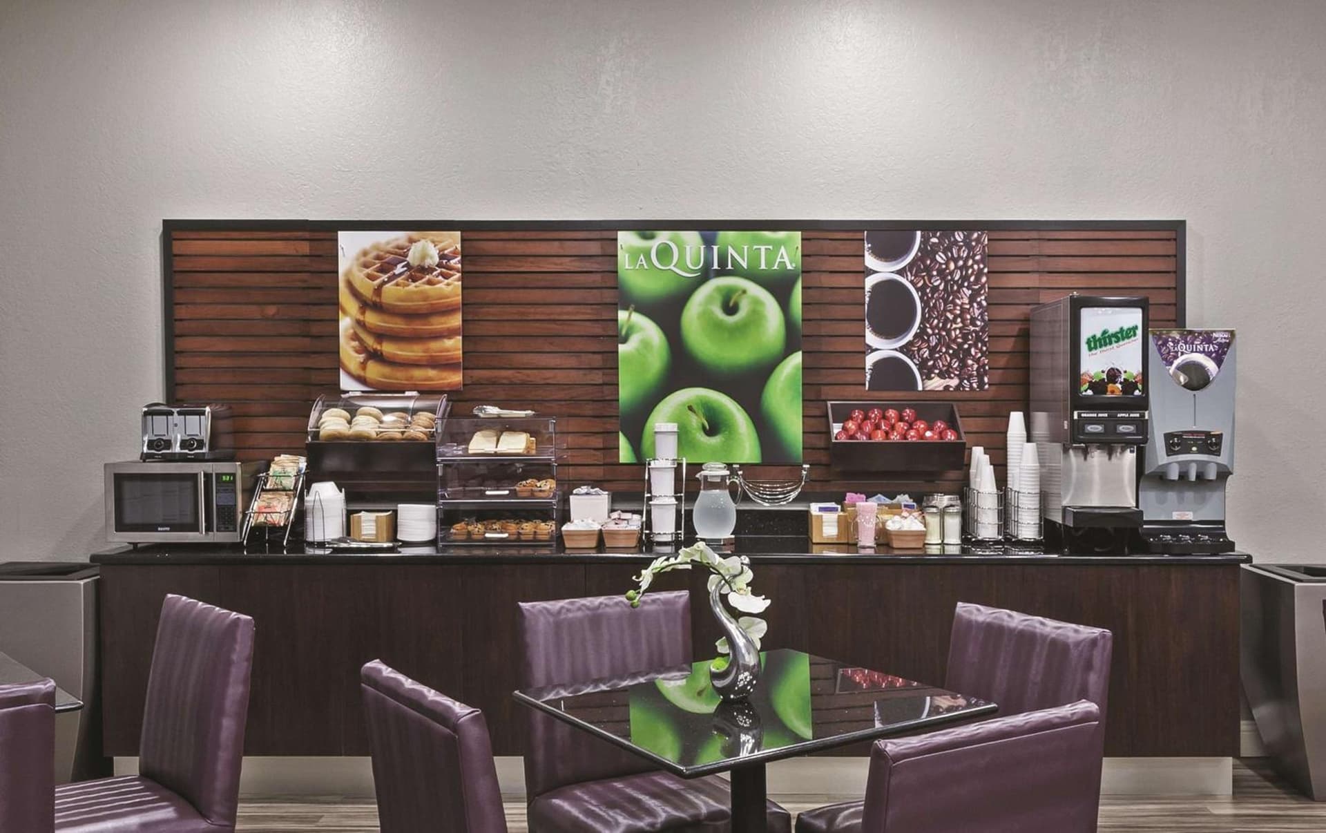 La Quinta Inn by Wyndham and Conference Center San Angelo gallery photo in San Angelo, TX — image 41