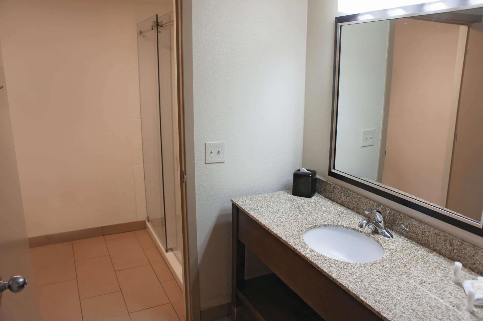 La Quinta by Wyndham Oakland - Hayward gallery photo in Hayward, CA — image 12