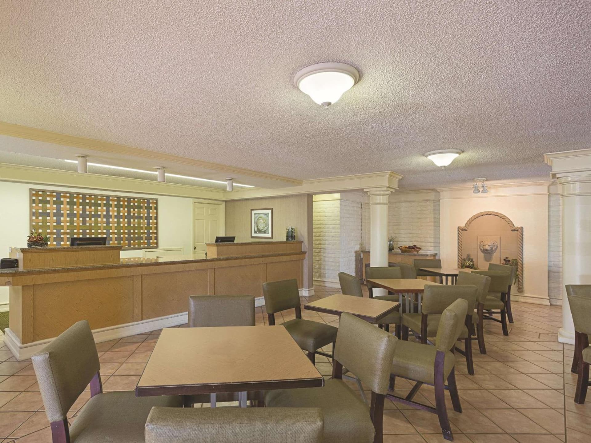 La Quinta Inn by Wyndham San Diego Chula Vista property views in Chula Vista, CA — gallery photo 3