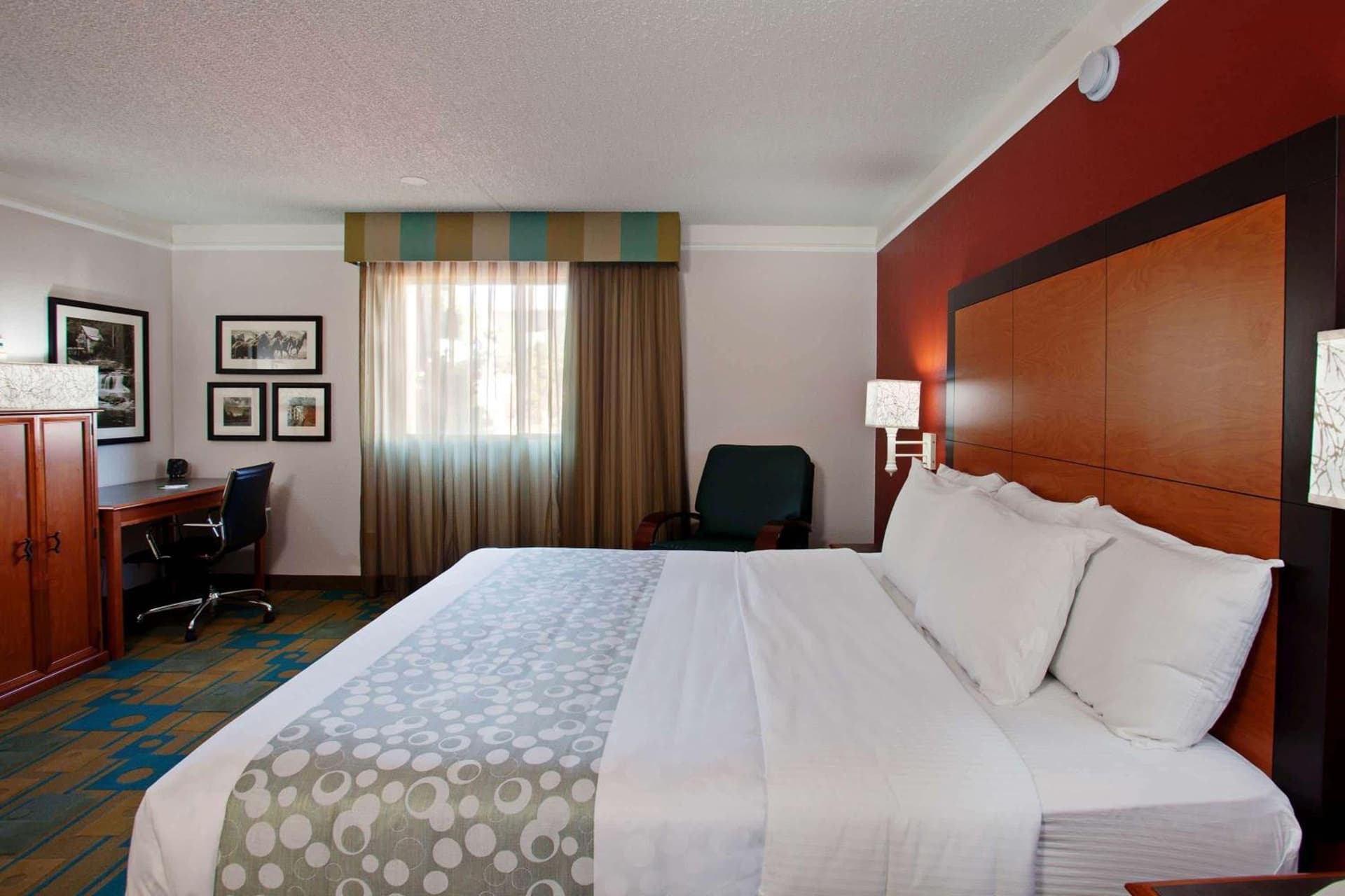 La Quinta Inn & Suites by Wyndham Irvine Spectrum gallery photo in Irvine, CA — image 23
