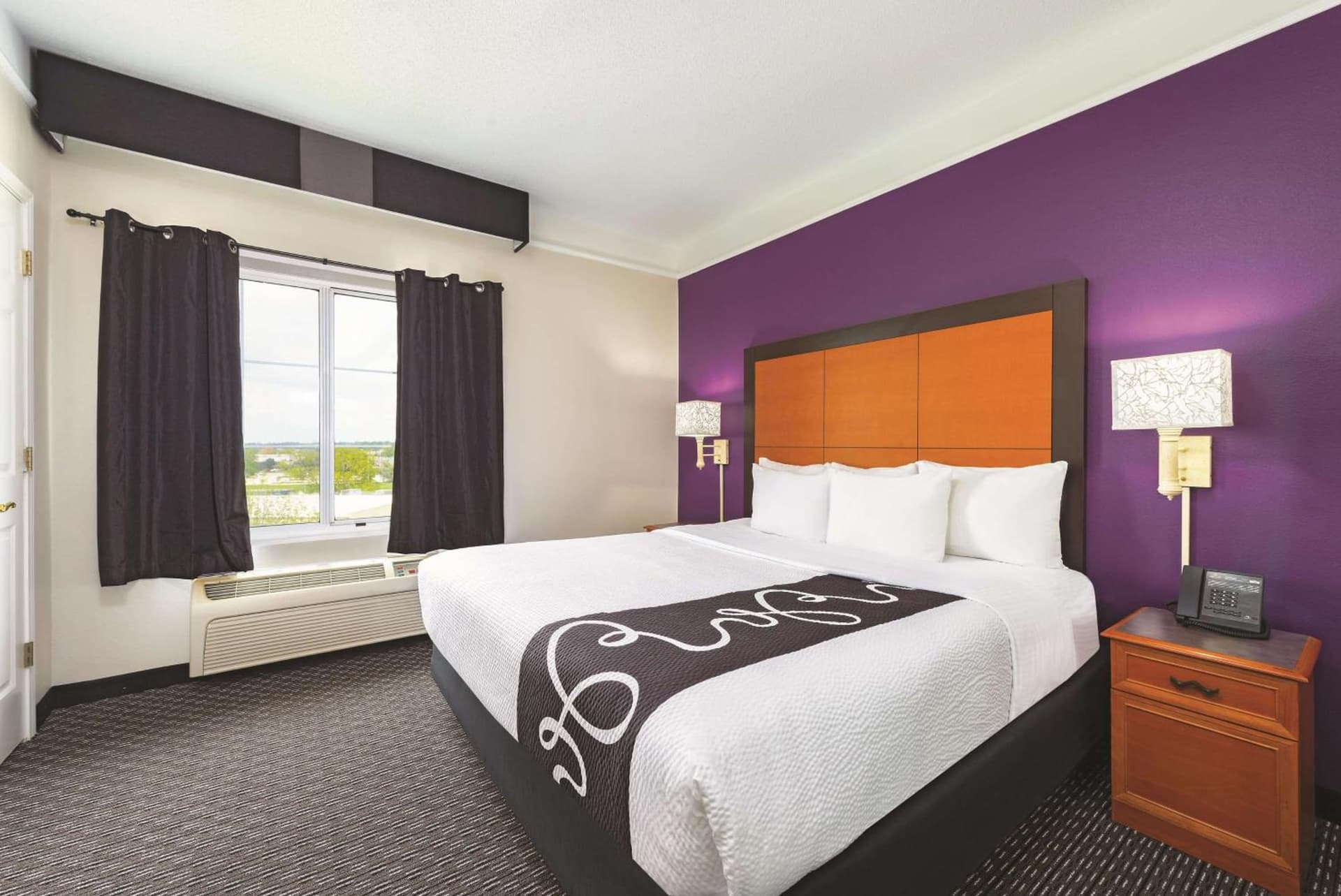 La Quinta by Wyndham St. Louis Westport gallery photo in Saint Louis, MO — image 10
