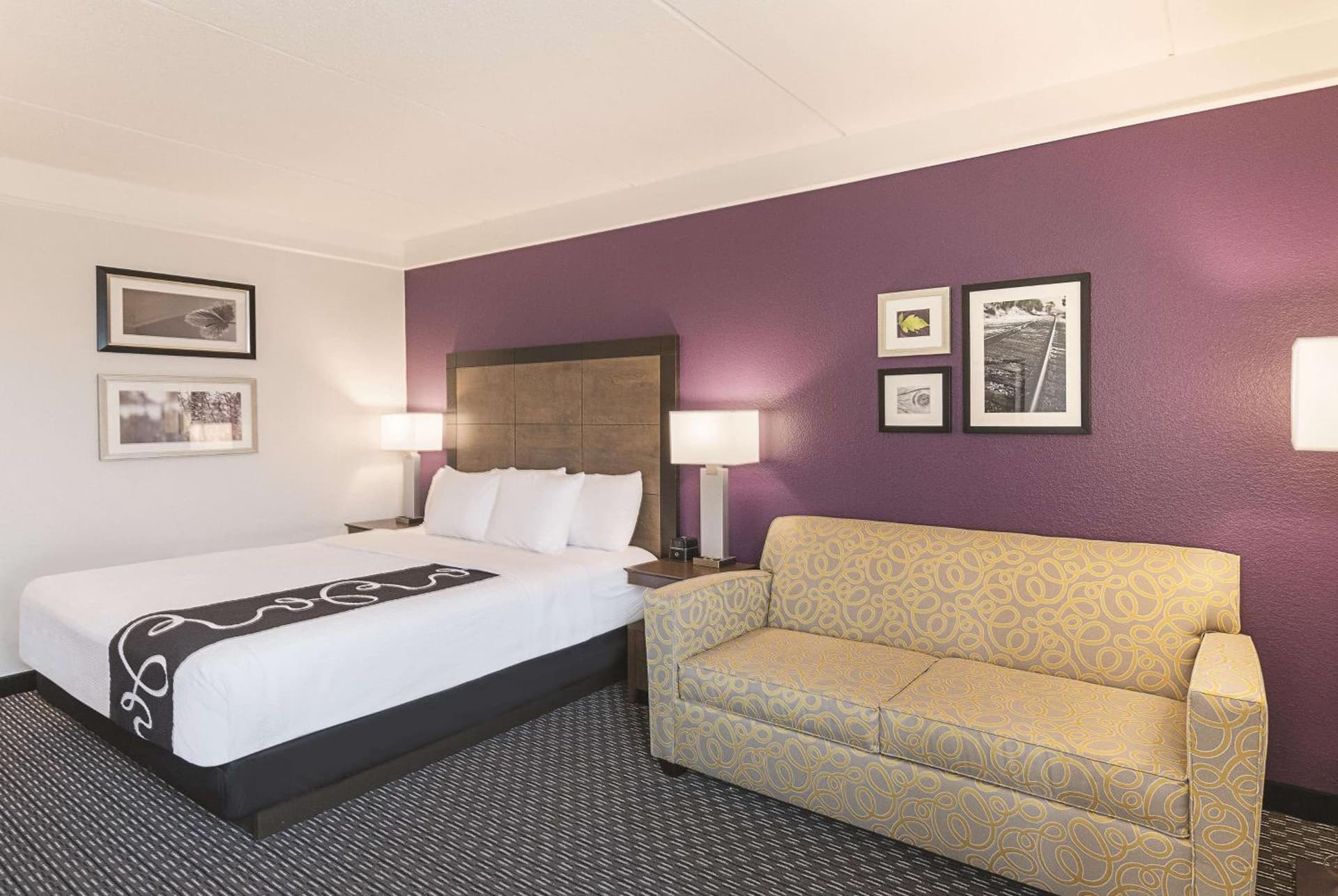 La Quinta by Wyndham Arlington North 6 Flags Dr gallery photo in Arlington, TX — image 39