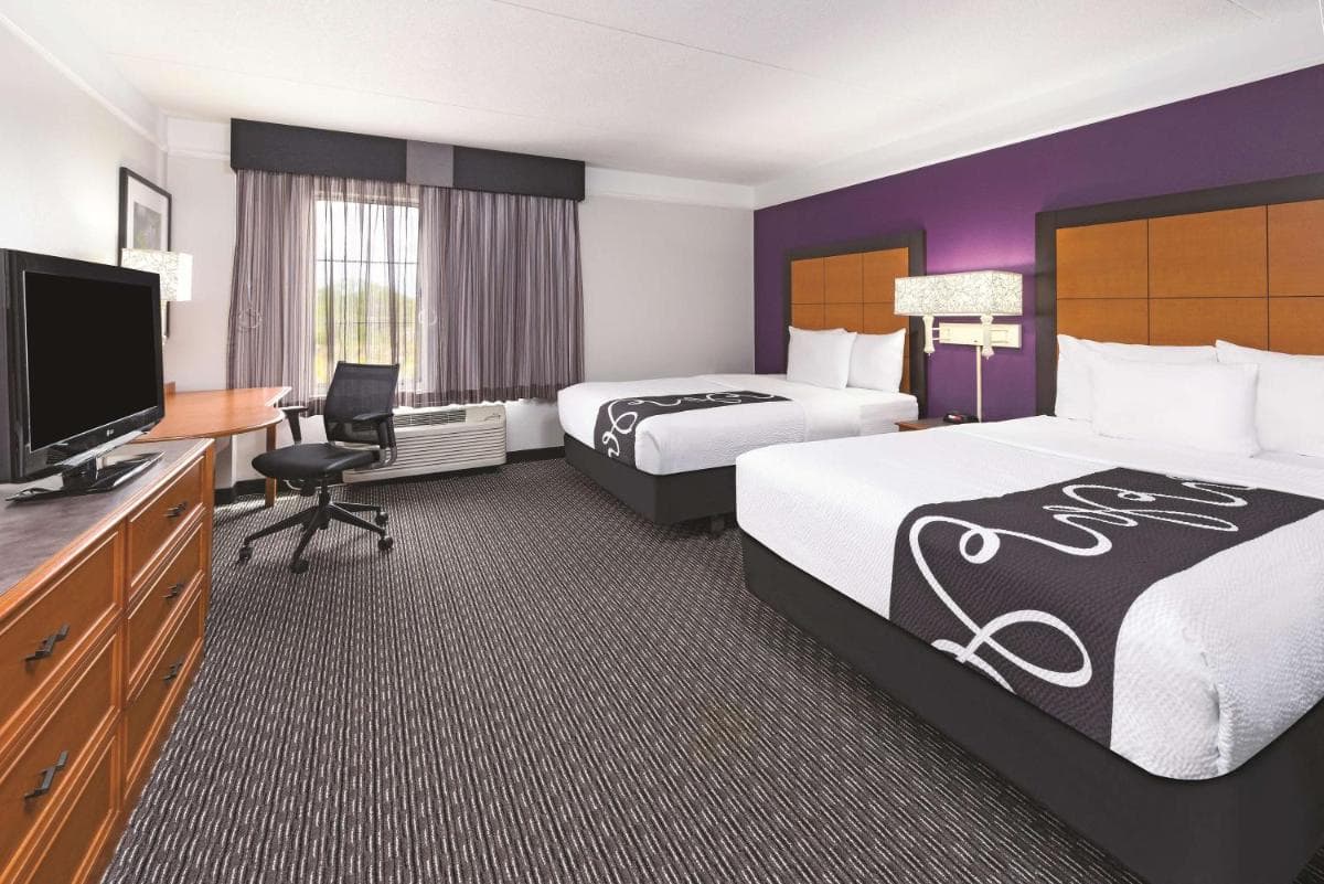 La Quinta by Wyndham St. Louis Westport gallery photo in Saint Louis, MO — image 30