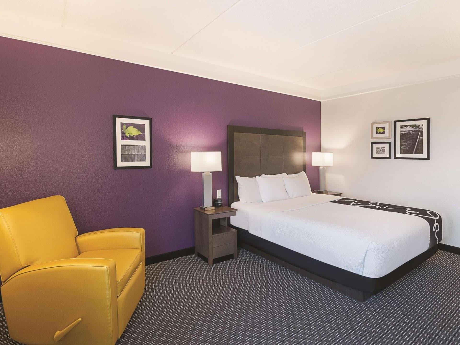La Quinta by Wyndham Arlington North 6 Flags Dr gallery photo in Arlington, TX — image 33