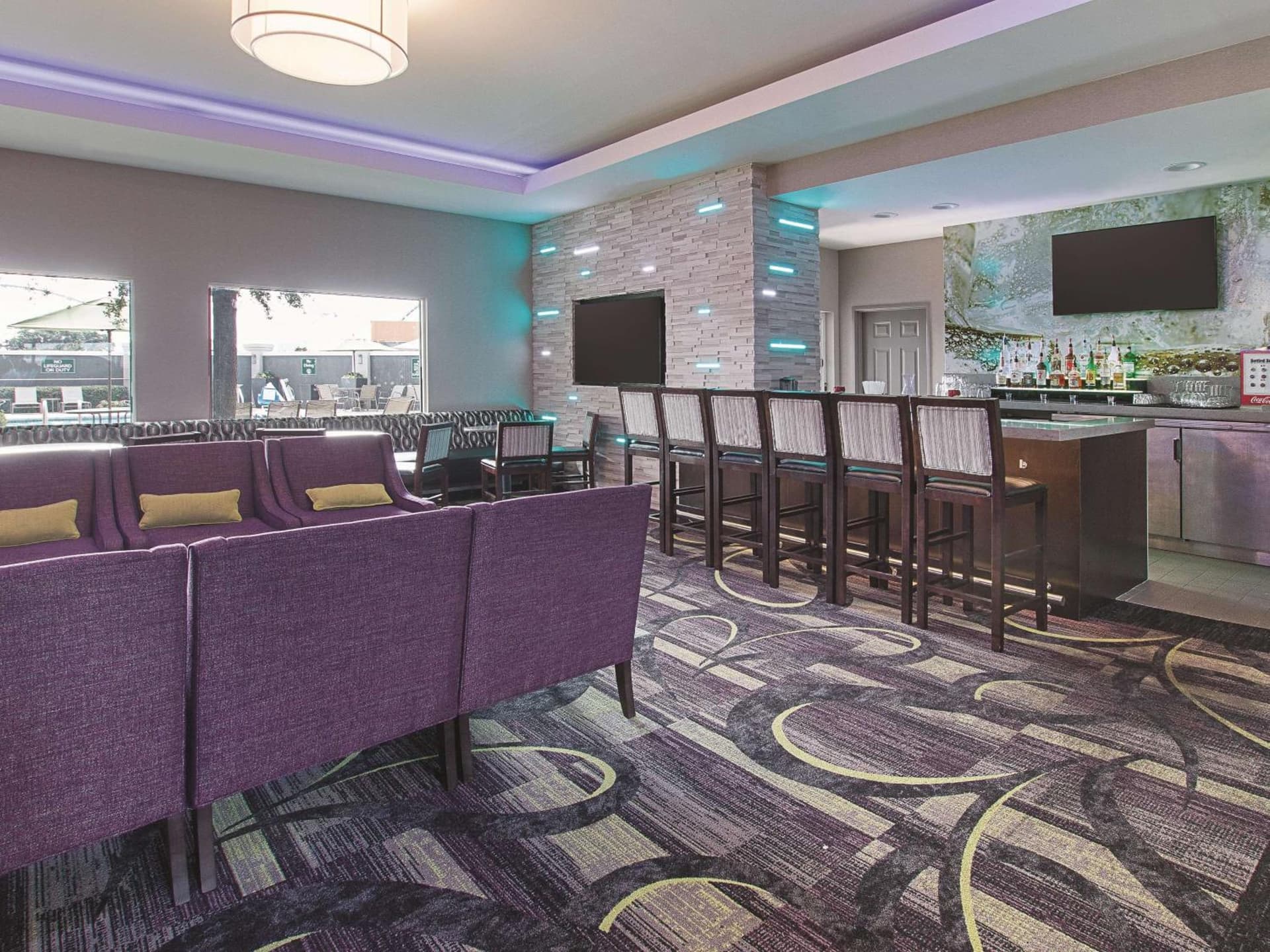 La Quinta by Wyndham Arlington North 6 Flags Dr gallery photo in Arlington, TX — image 17