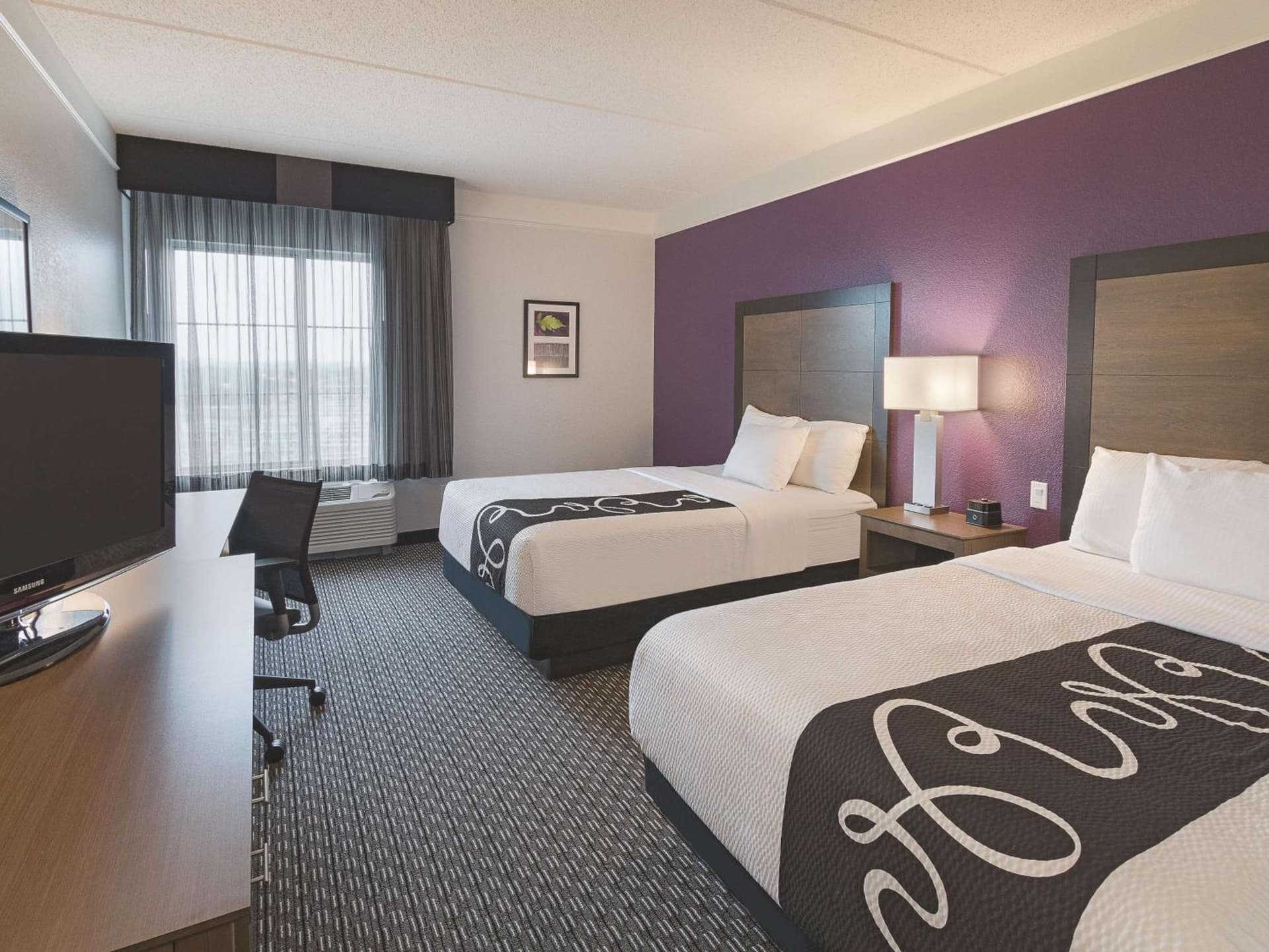 La Quinta by Wyndham Arlington North 6 Flags Dr gallery photo in Arlington, TX — image 25