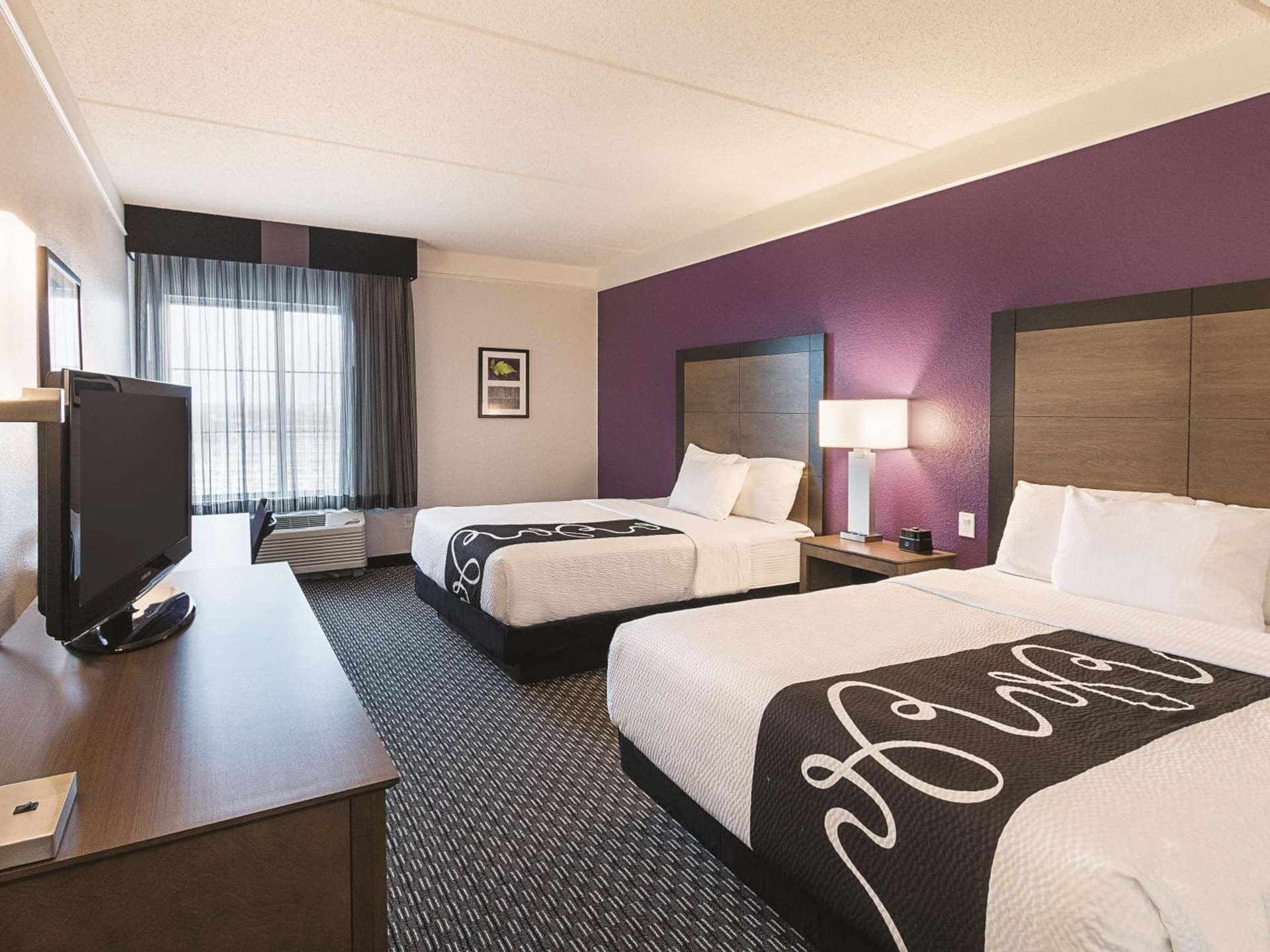 La Quinta by Wyndham Arlington North 6 Flags Dr gallery photo in Arlington, TX — image 57