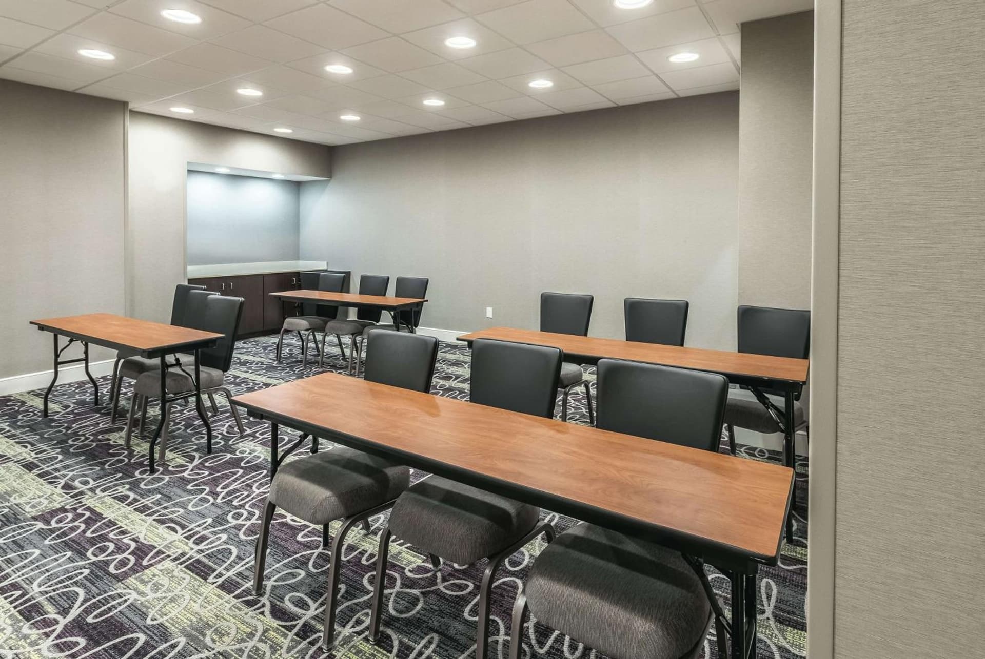 La Quinta by Wyndham Arlington North 6 Flags Dr gallery photo in Arlington, TX — image 56