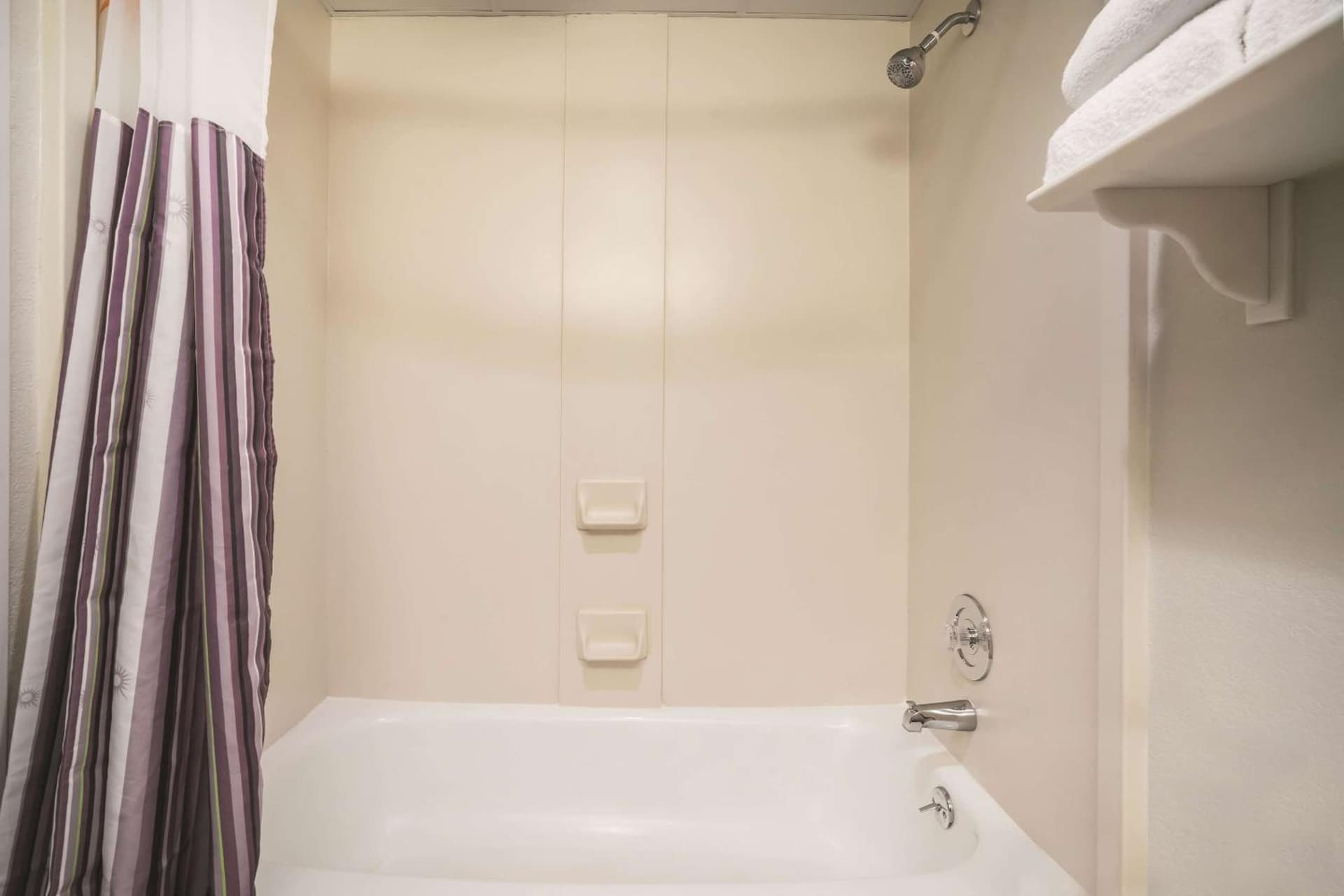 La Quinta Inn by Wyndham Denver Westminster gallery photo in Westminster, CO — image 8