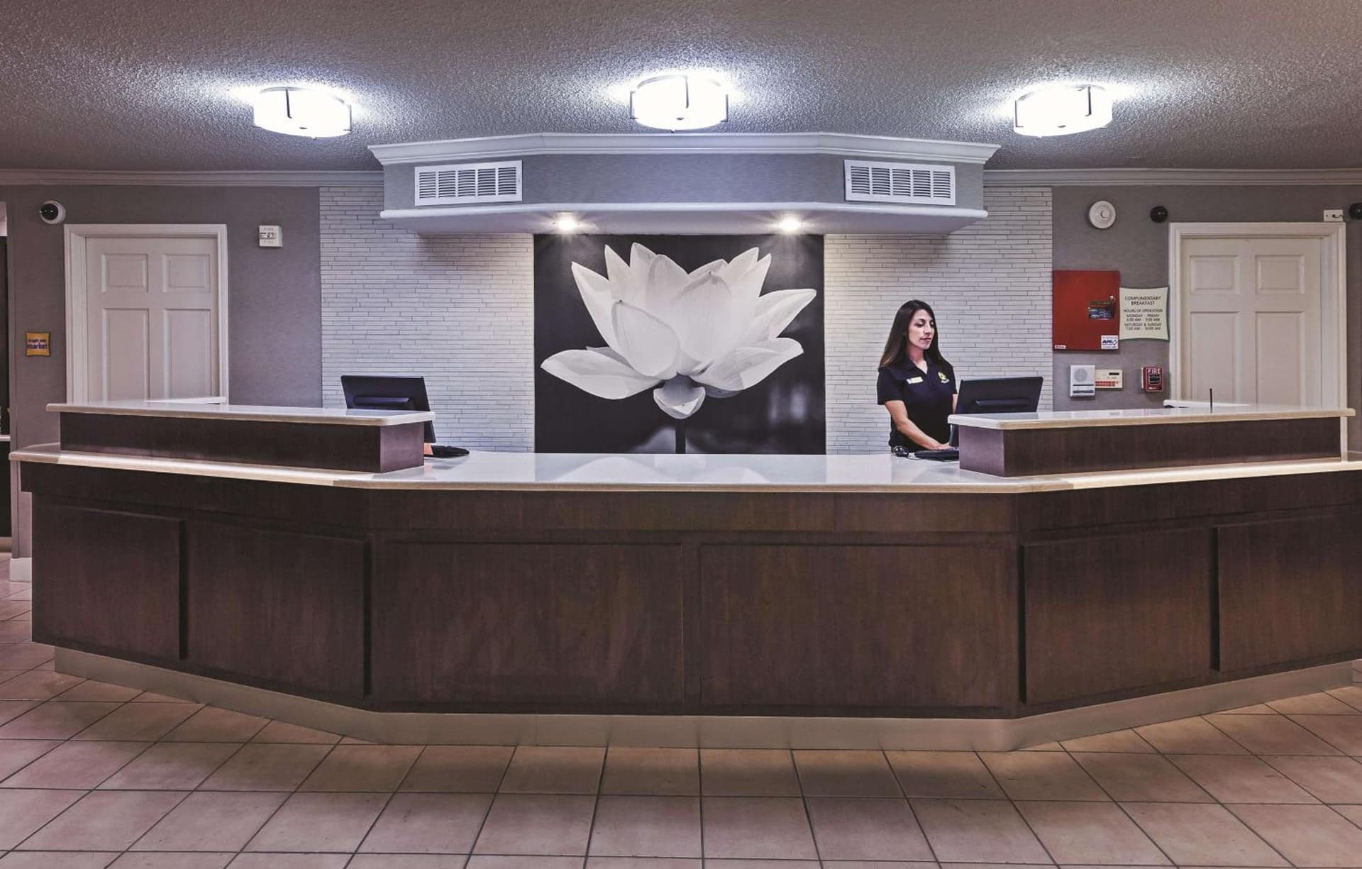 La Quinta Inn by Wyndham and Conference Center San Angelo gallery photo in San Angelo, TX — image 40
