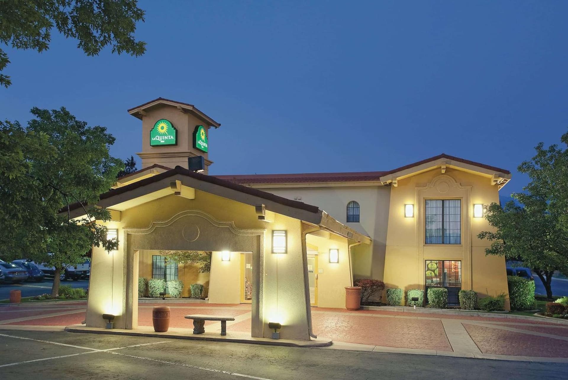 La Quinta Inn by Wyndham Salt Lake City Midvale interior in Midvale, UT — gallery photo 2
