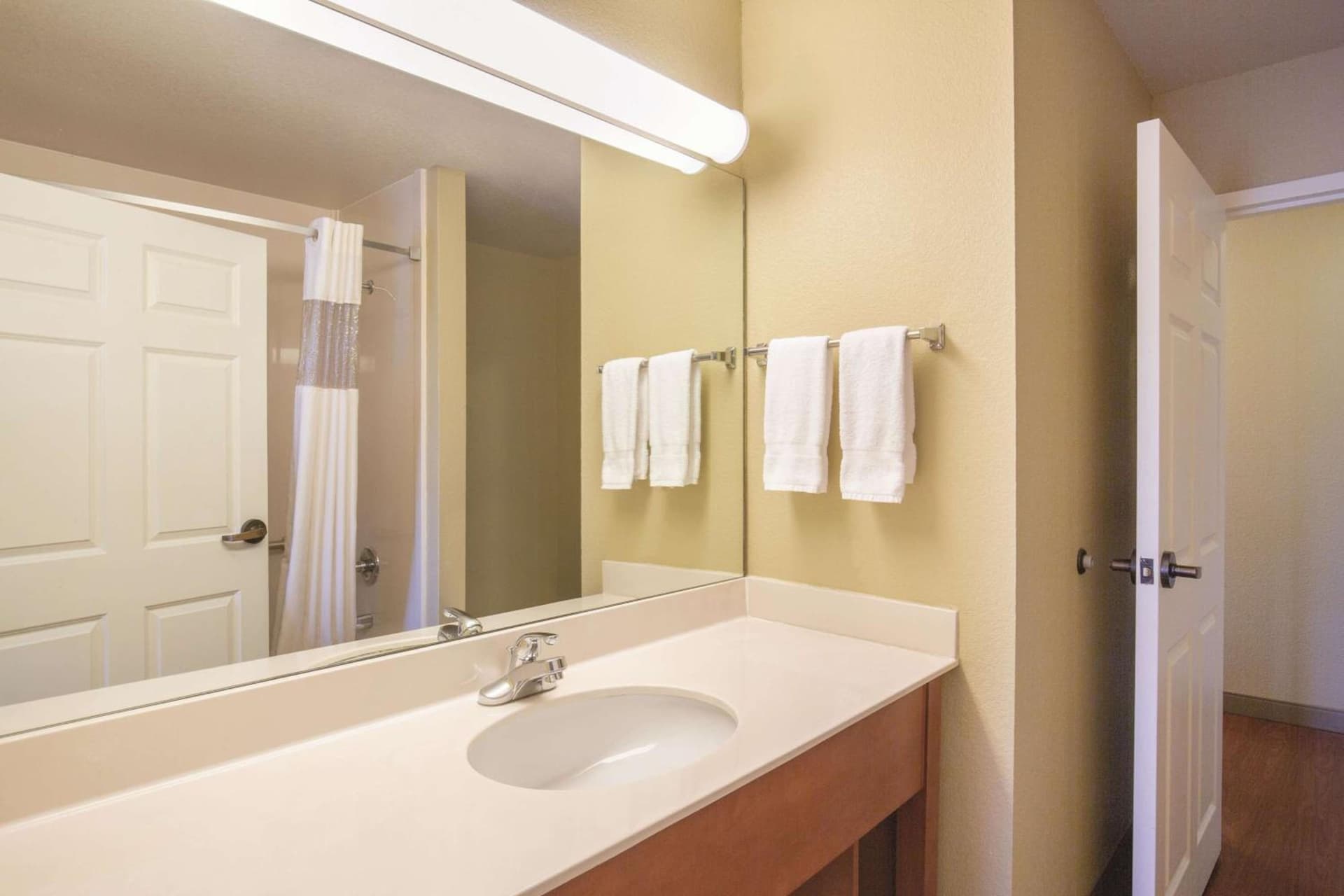 La Quinta by Wyndham Bentonville gallery photo in Bentonville, AR — image 39