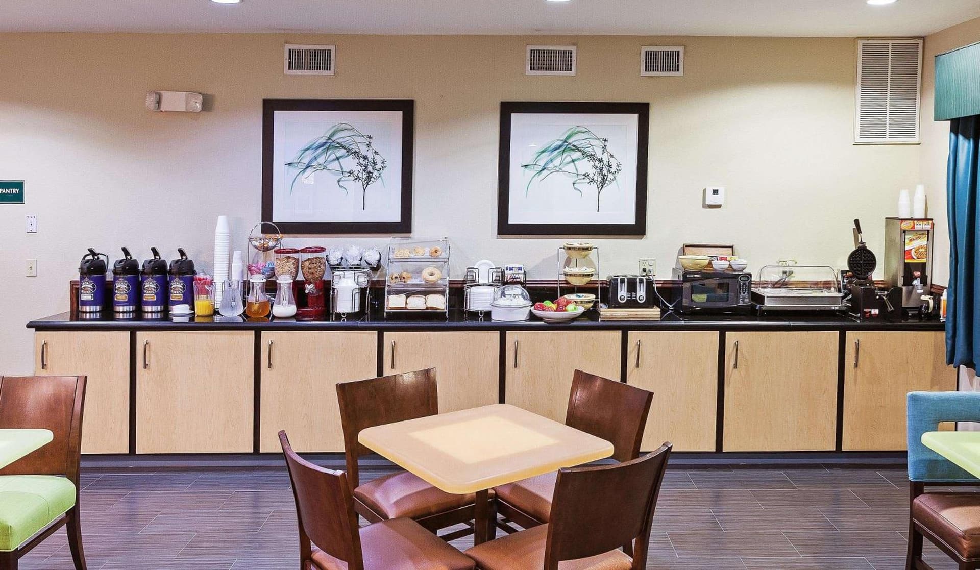 La Quinta by Wyndham Pasadena gallery photo in Pasadena, TX — image 4